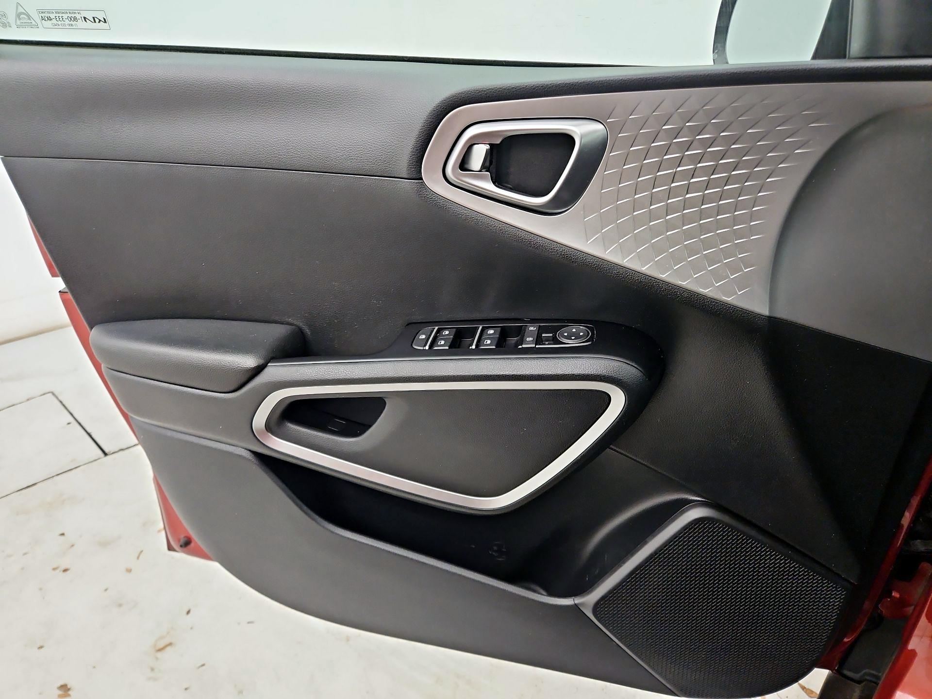 Thumbnail: 2022 Kia Soul - 12