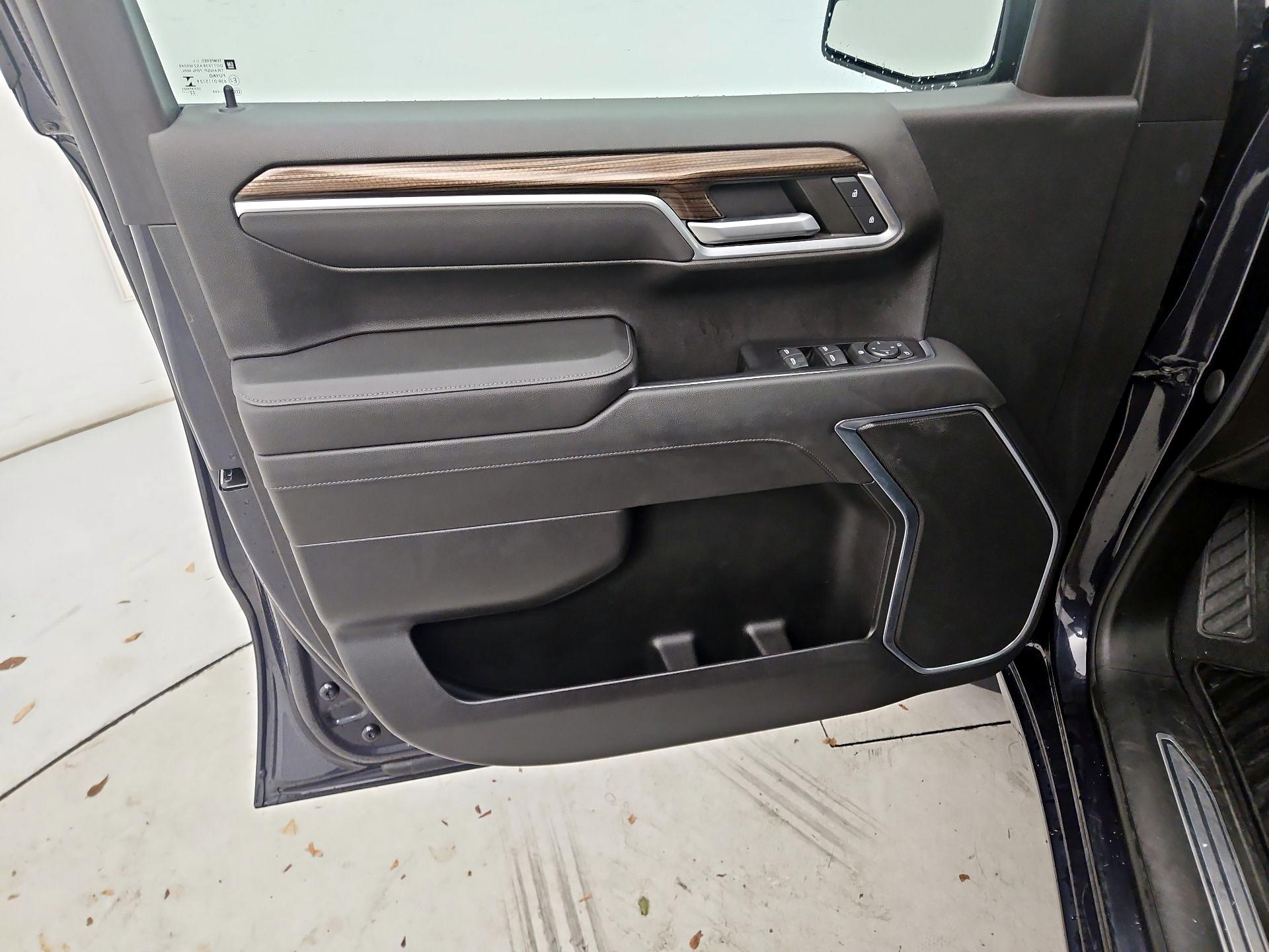 Thumbnail: 2022 Chevrolet Silverado 1500 - 12
