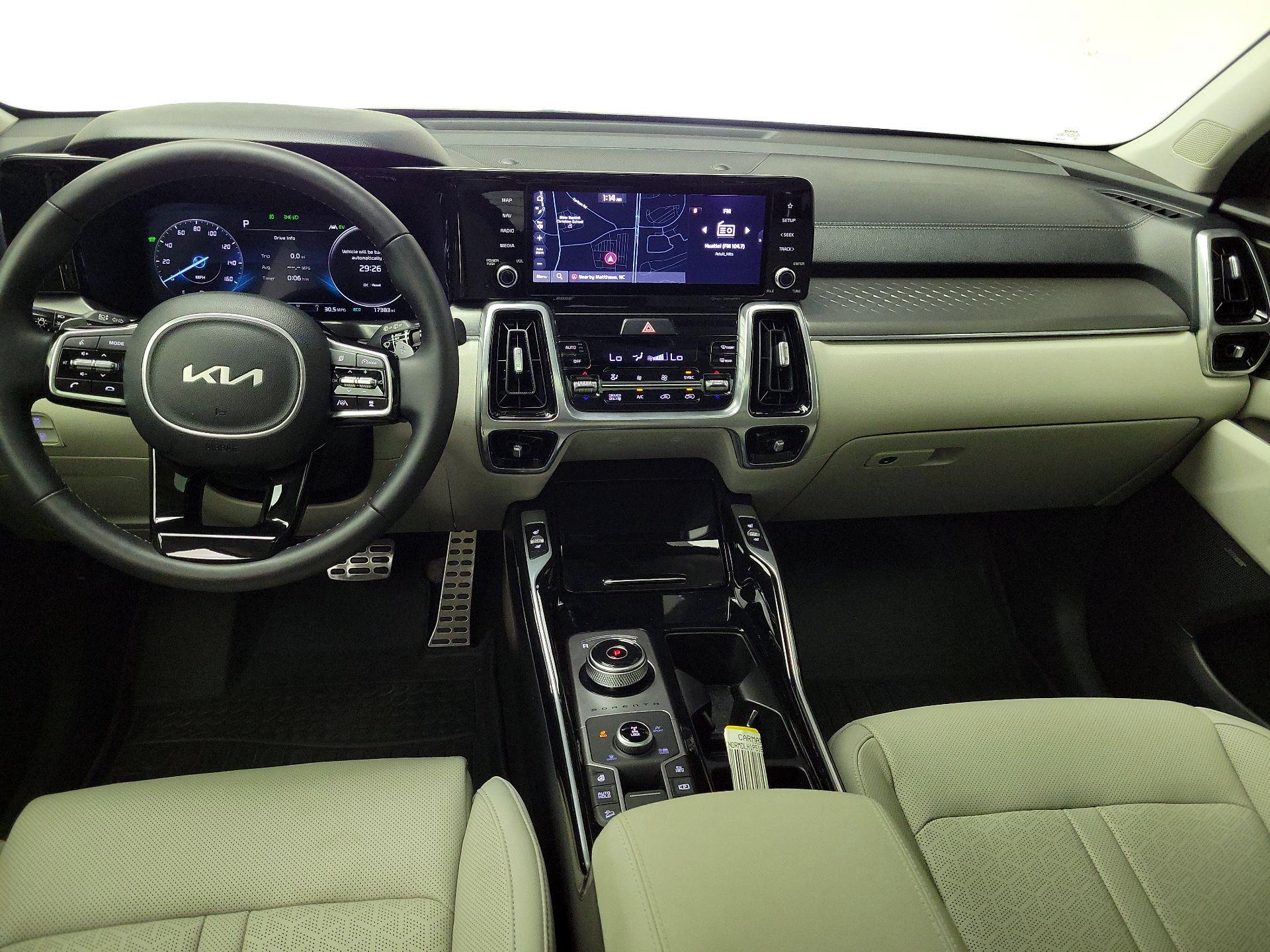 Thumbnail: 2023 Kia Sorento - 9