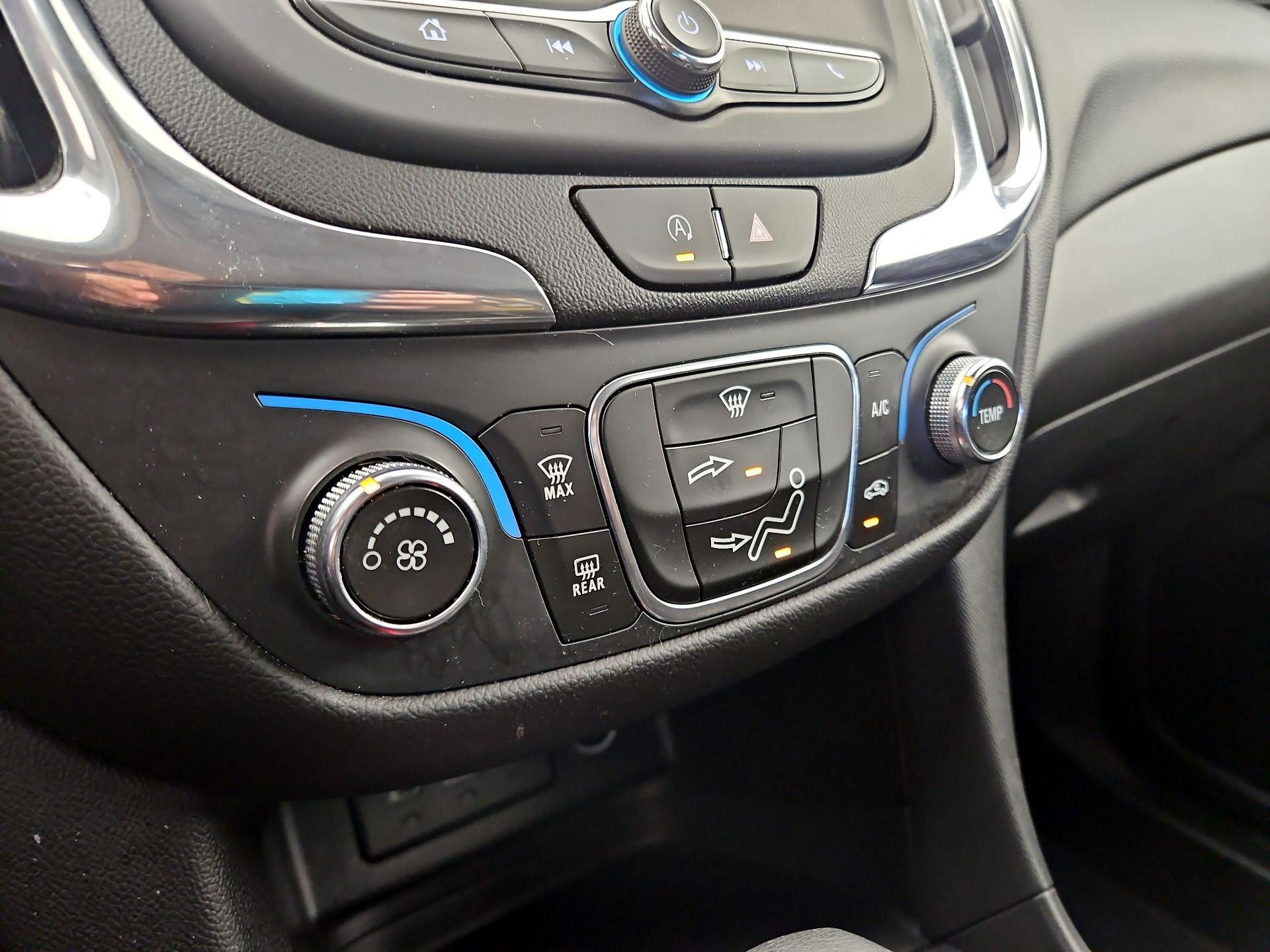 Thumbnail: 2022 Chevrolet Equinox - 16