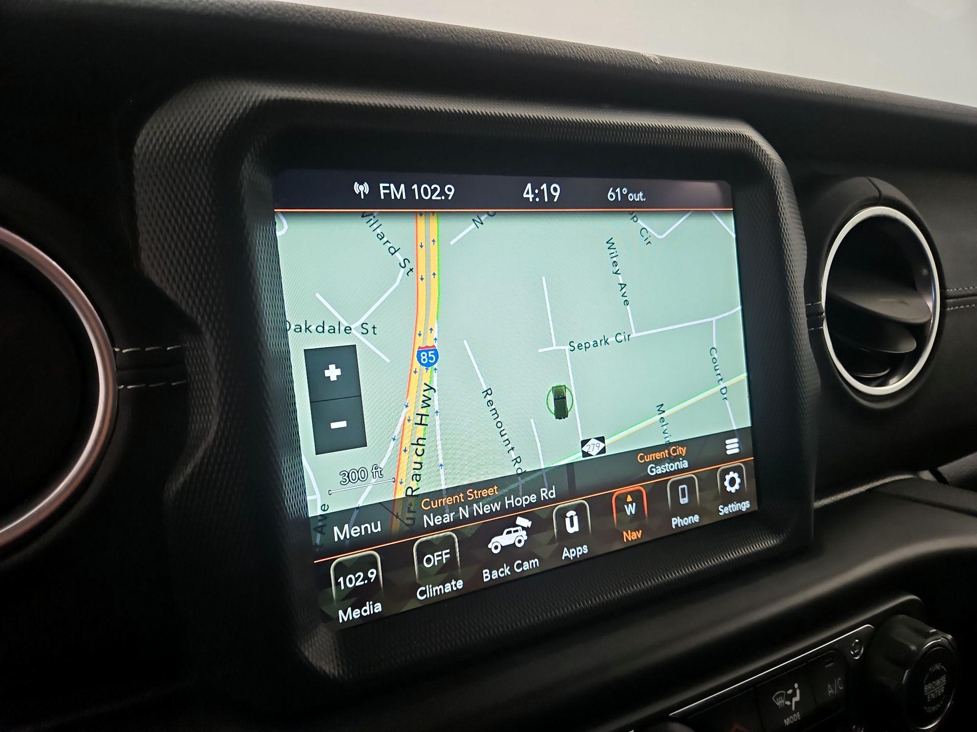 Thumbnail: 2022 Jeep Wrangler - 14