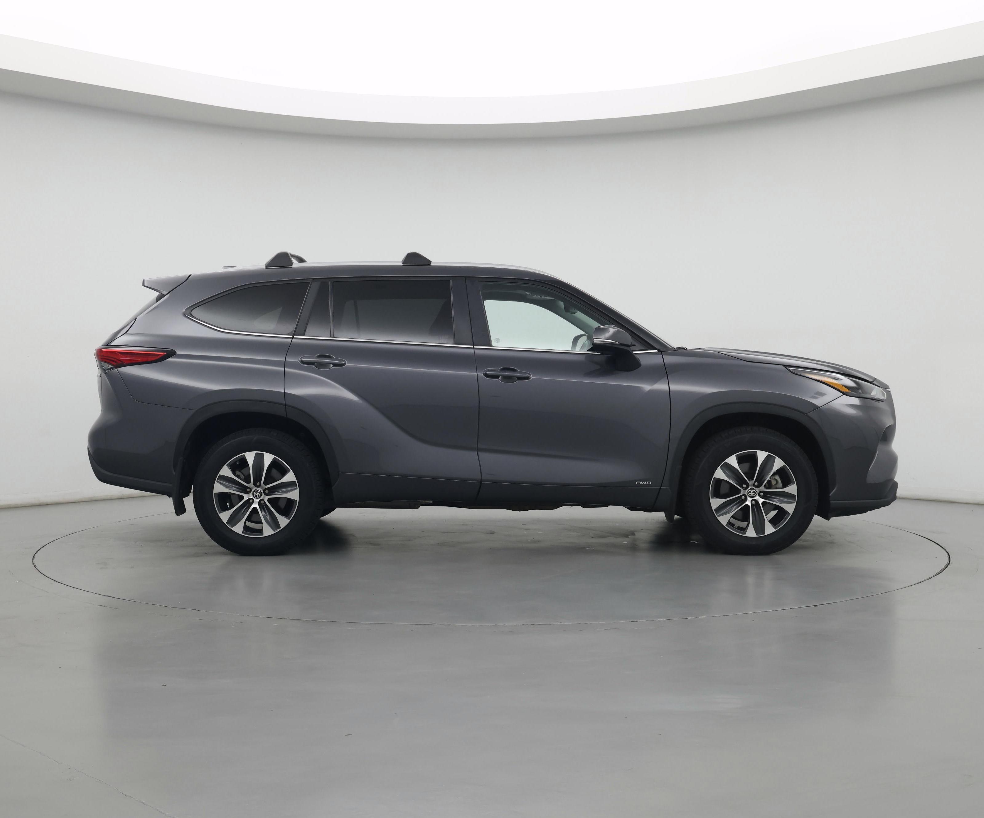 Thumbnail: 2023 Toyota Highlander - 7