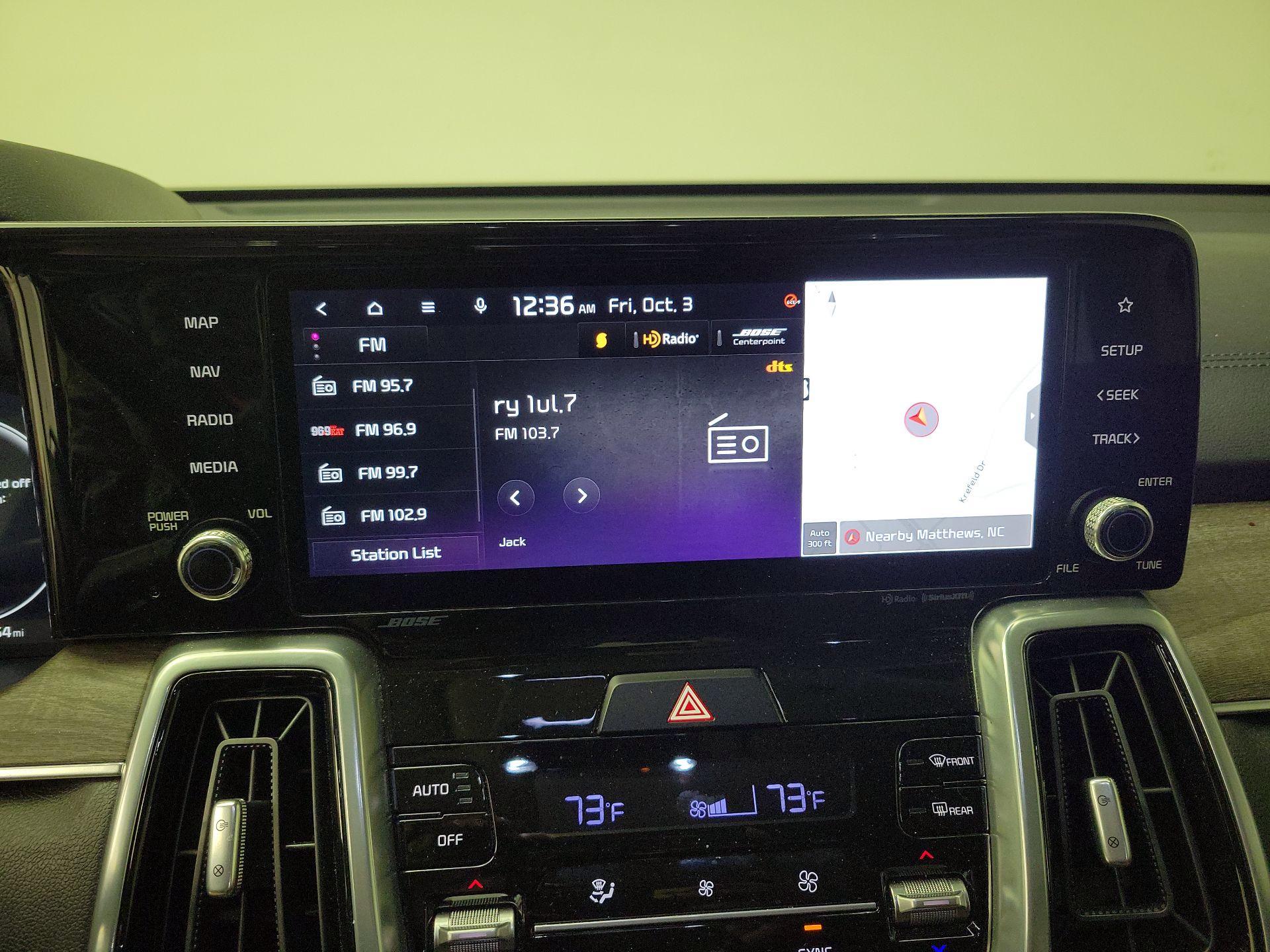 Thumbnail: 2023 Kia Sorento - 16