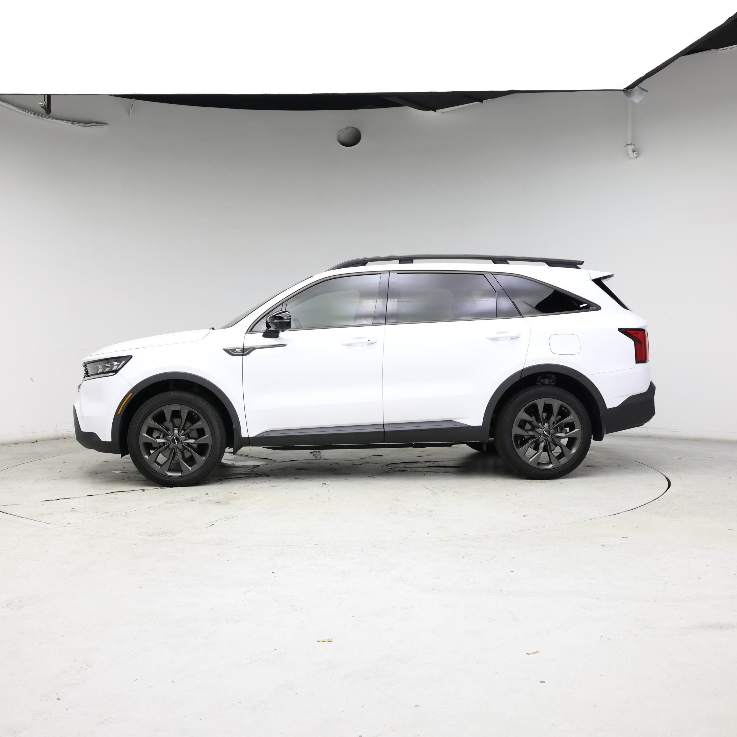 Thumbnail: 2023 Kia Sorento - 3