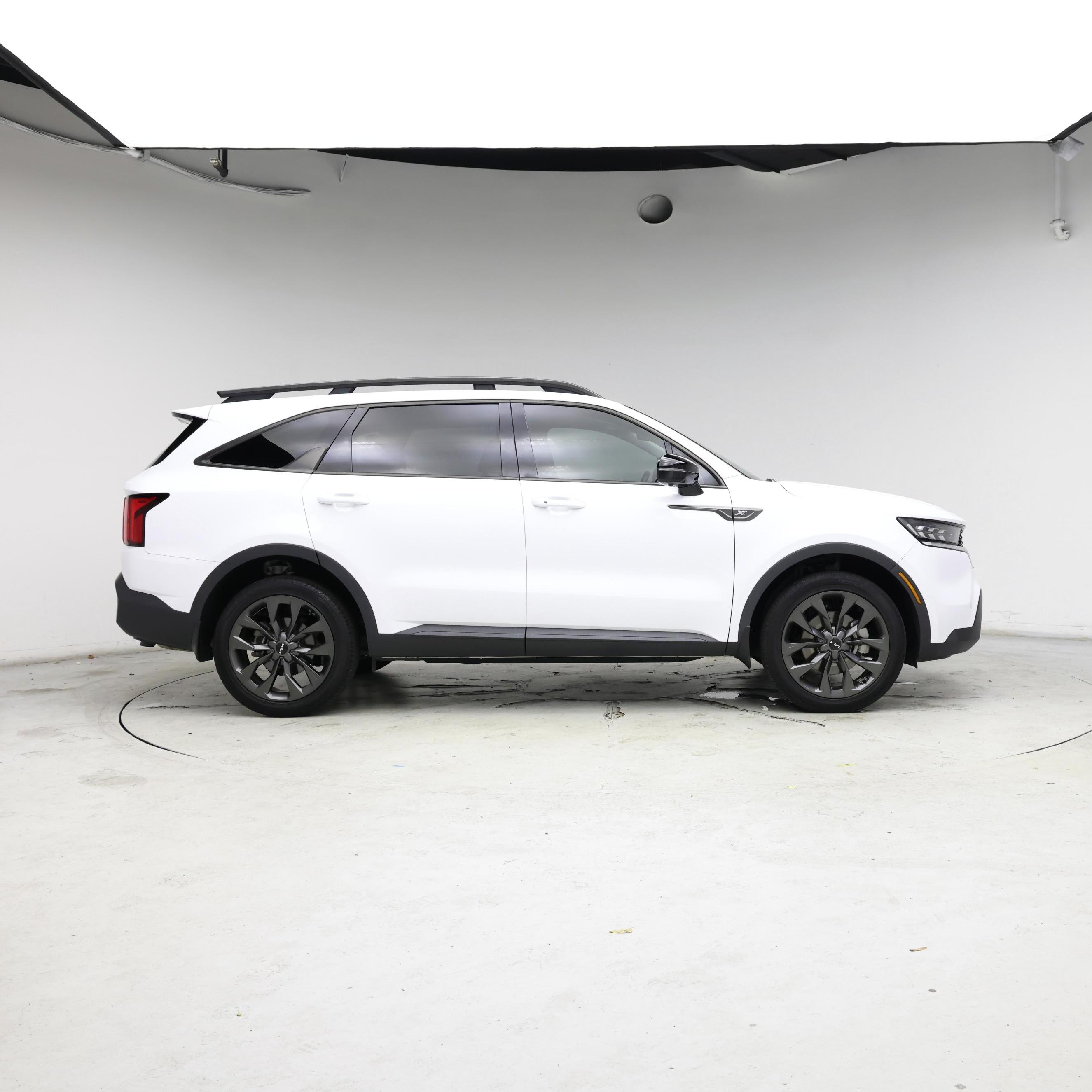 Thumbnail: 2023 Kia Sorento - 7
