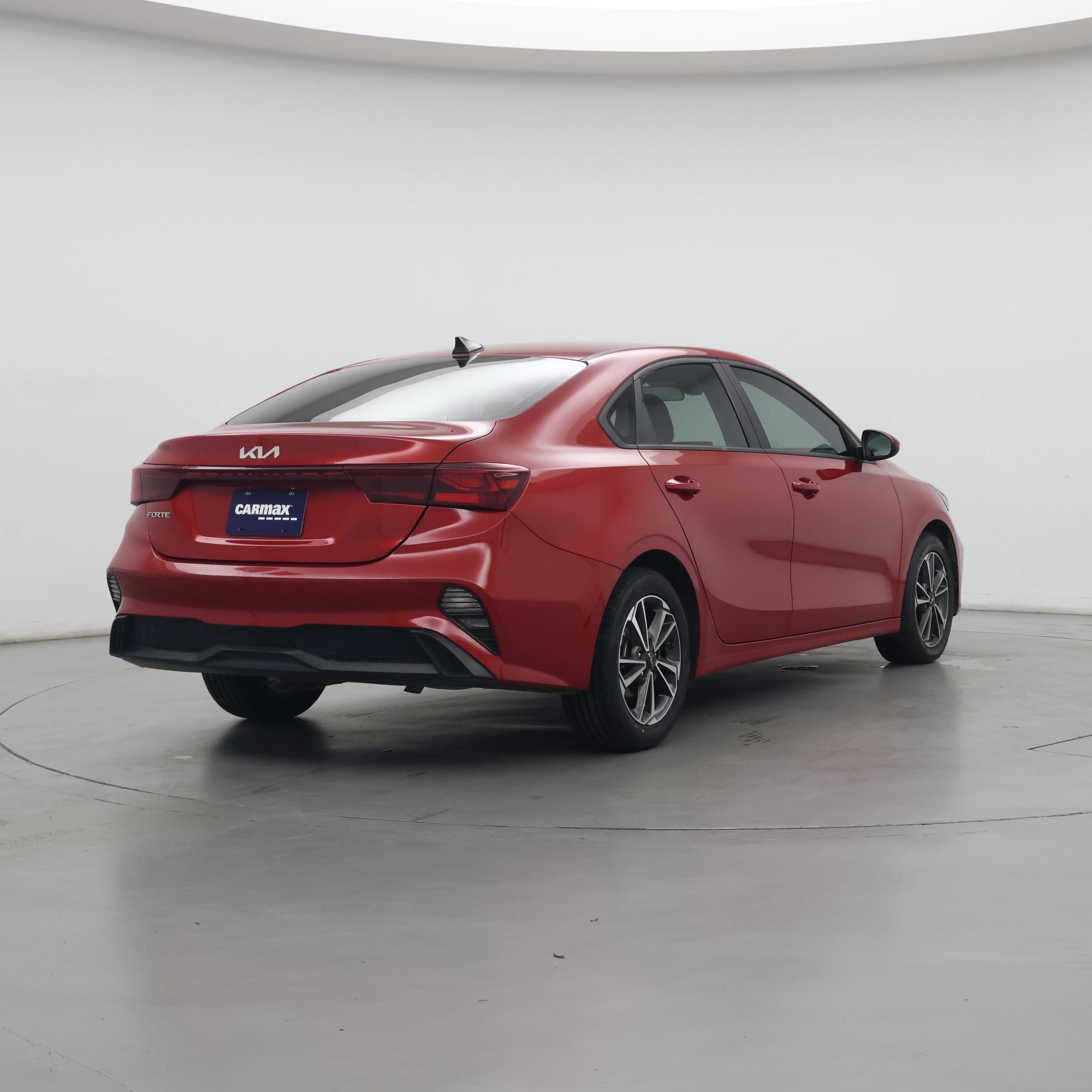 Thumbnail: 2023 Kia Forte - 8