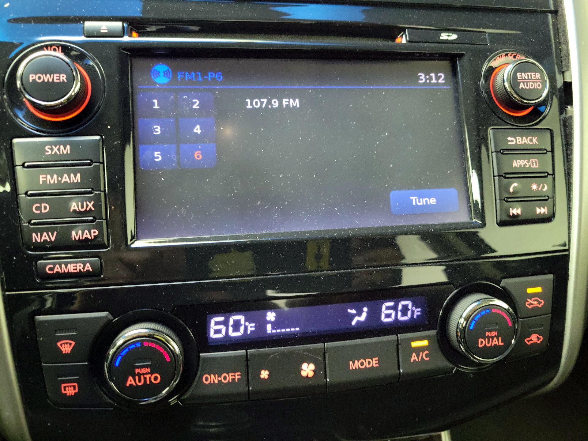 Thumbnail: 2014 Nissan Altima - 15