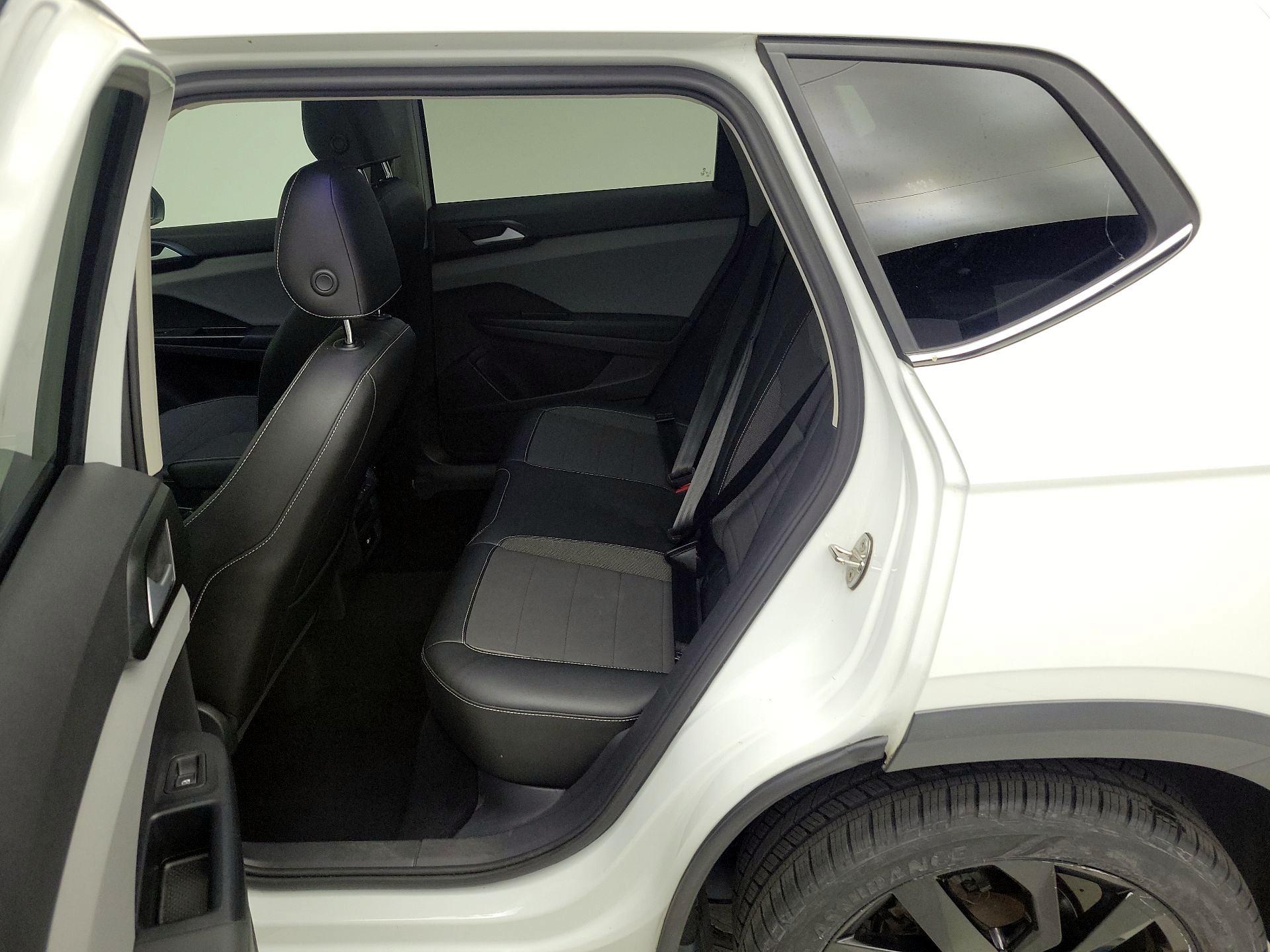 Thumbnail: 2022 Volkswagen Taos - 20