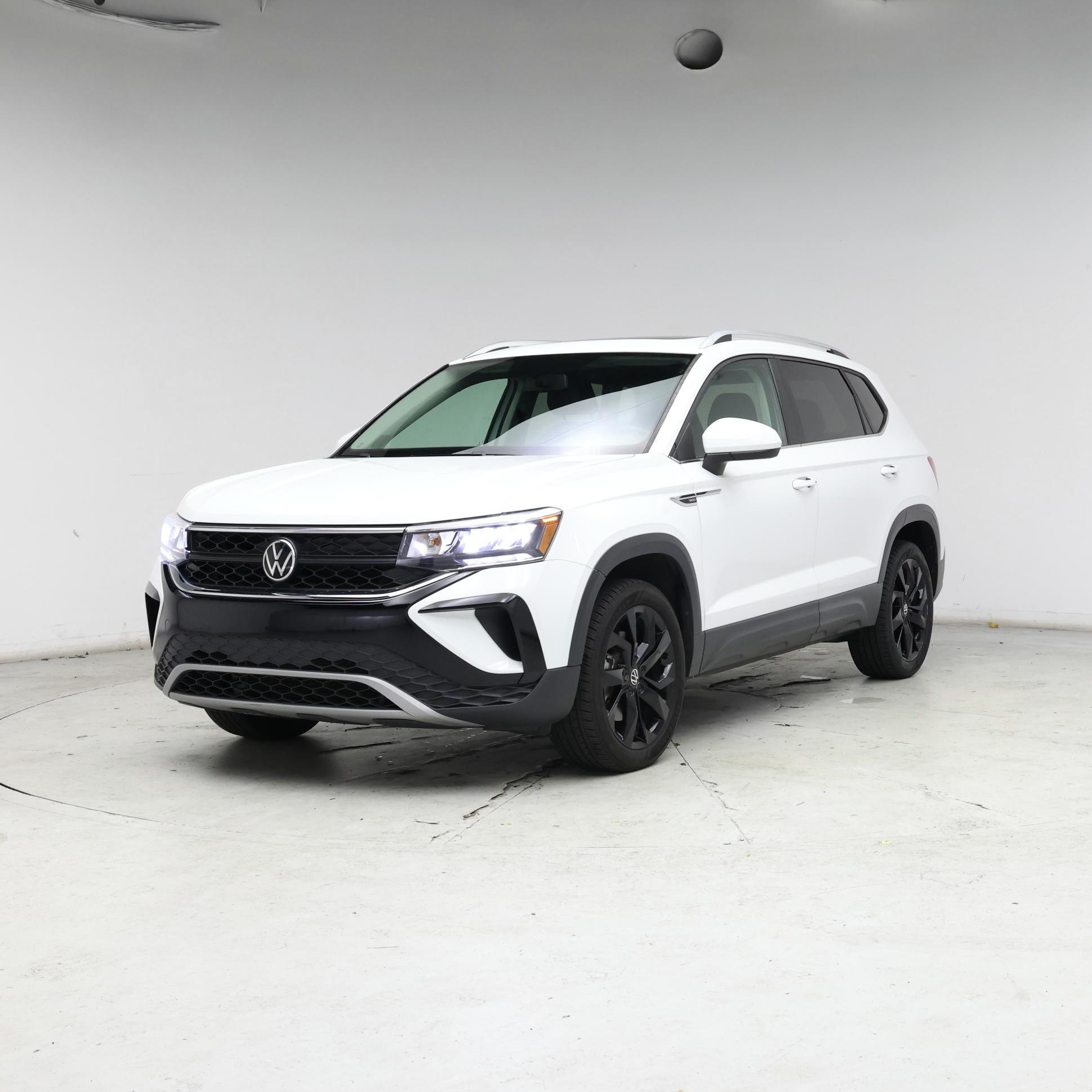 Thumbnail: 2022 Volkswagen Taos - 4