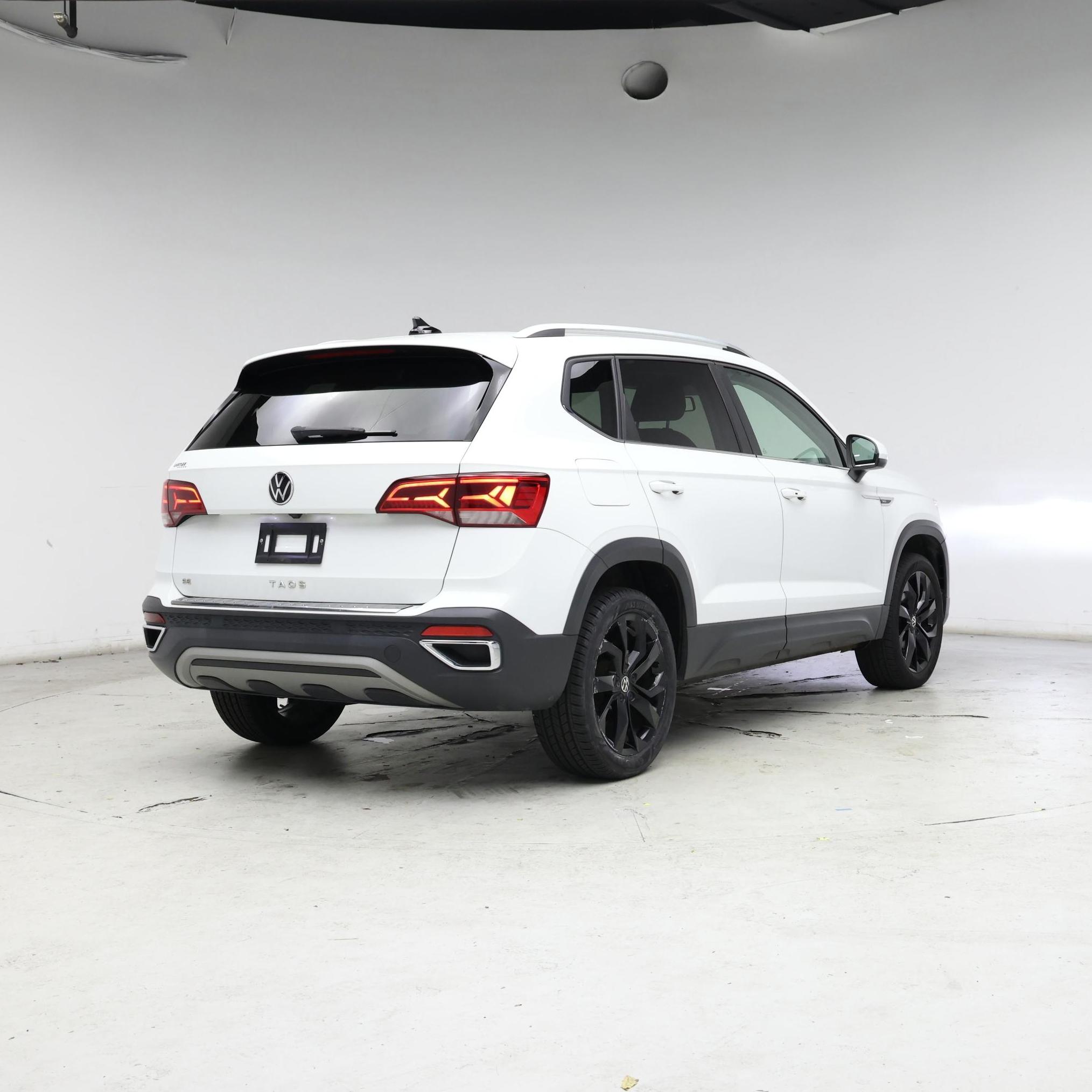 Thumbnail: 2022 Volkswagen Taos - 8