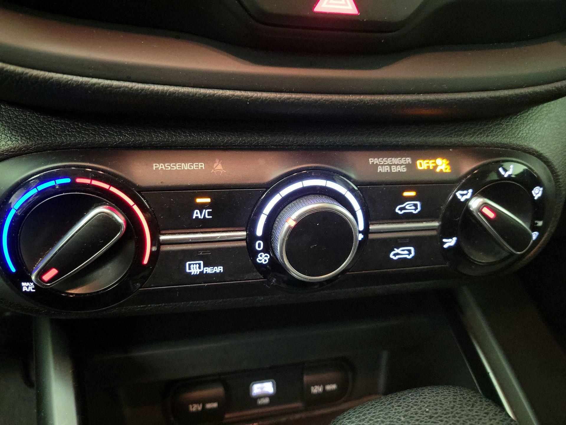 Thumbnail: 2023 Kia Soul - 16