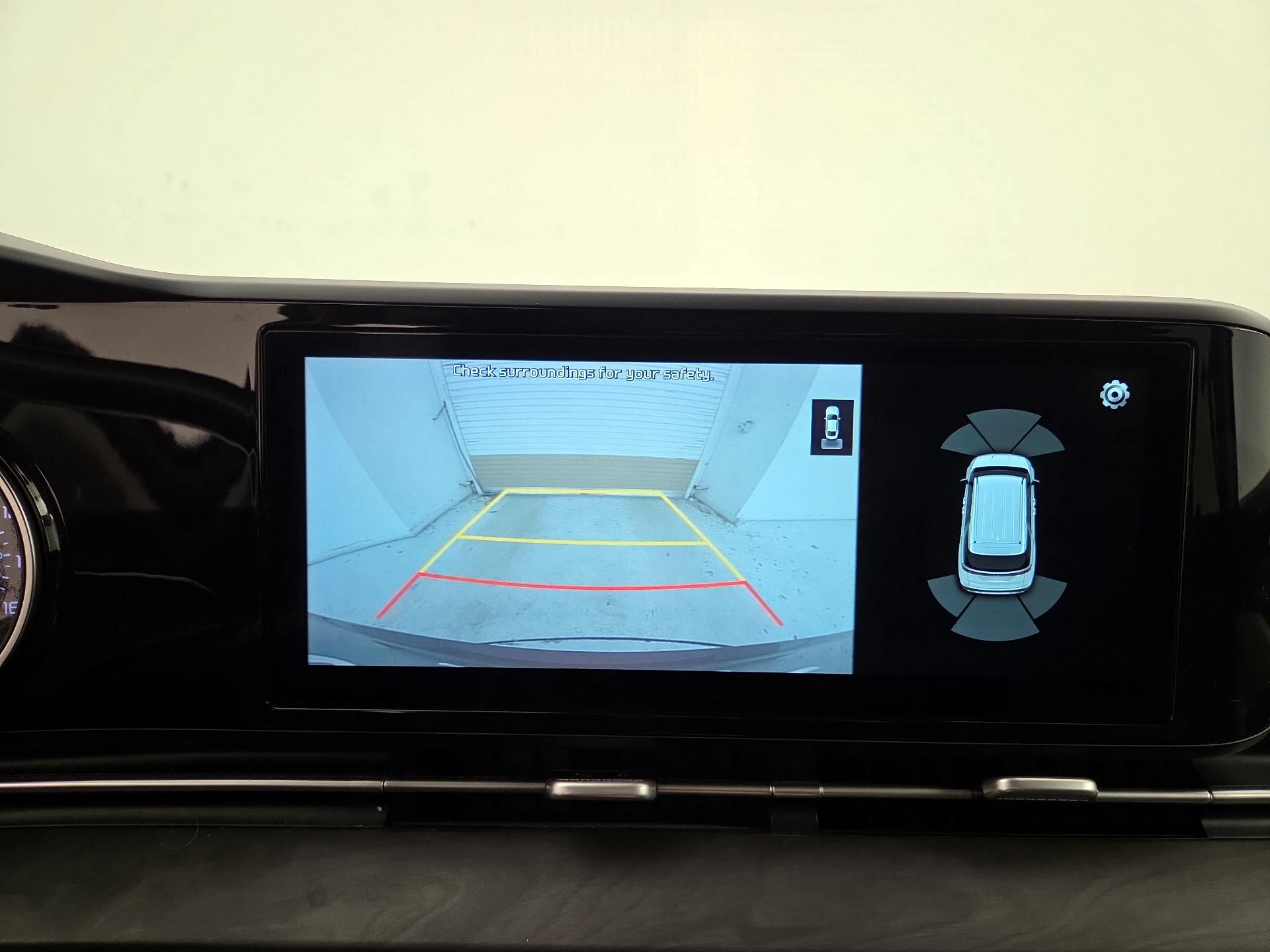 Thumbnail: 2022 Kia Carnival - 15