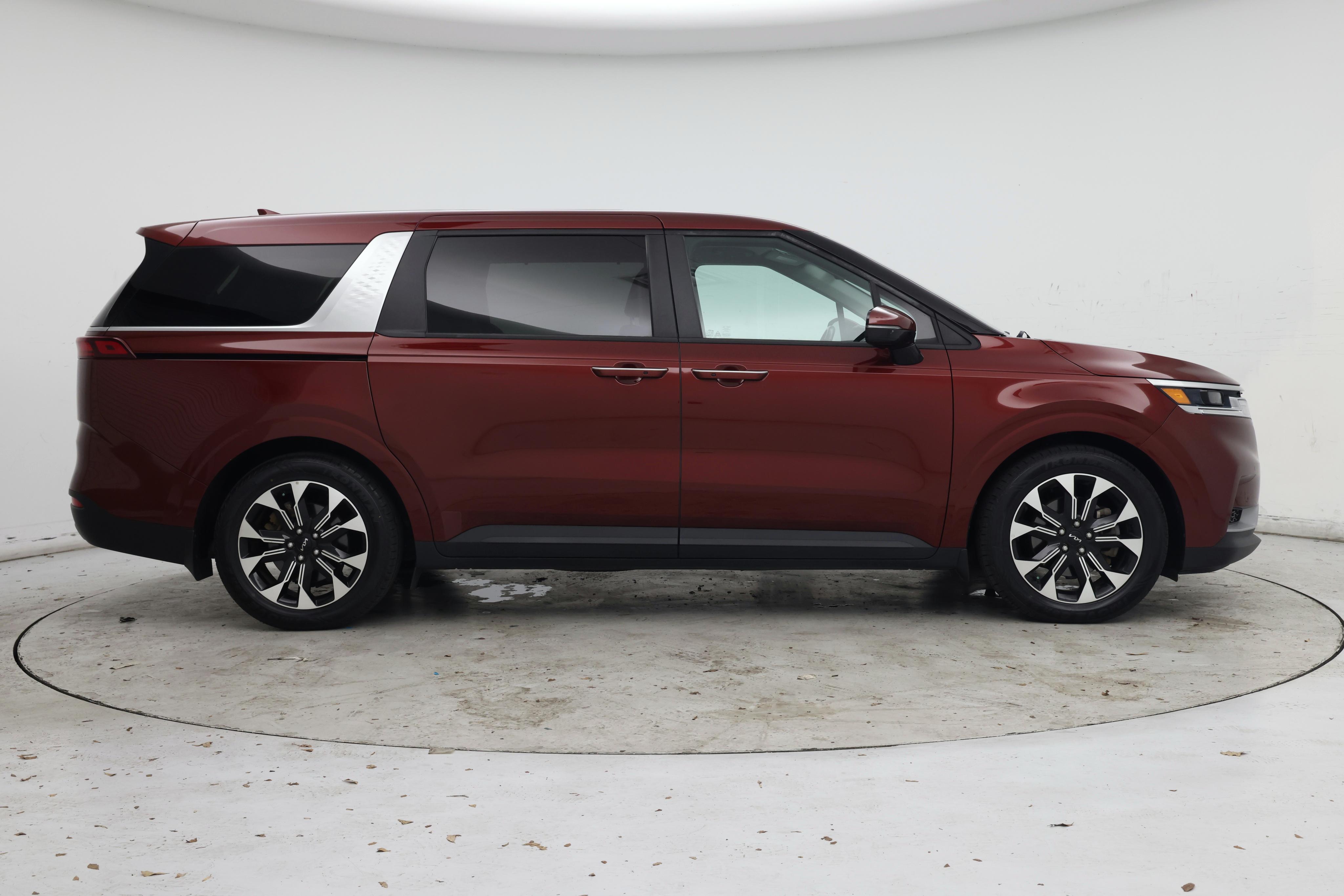 Thumbnail: 2022 Kia Carnival - 7