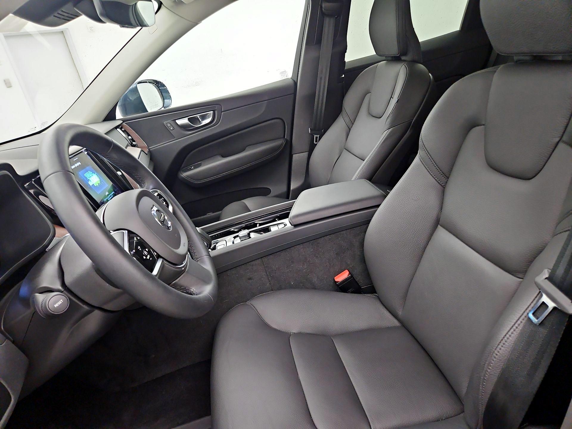 Thumbnail: 2023 Volvo XC60 - 11