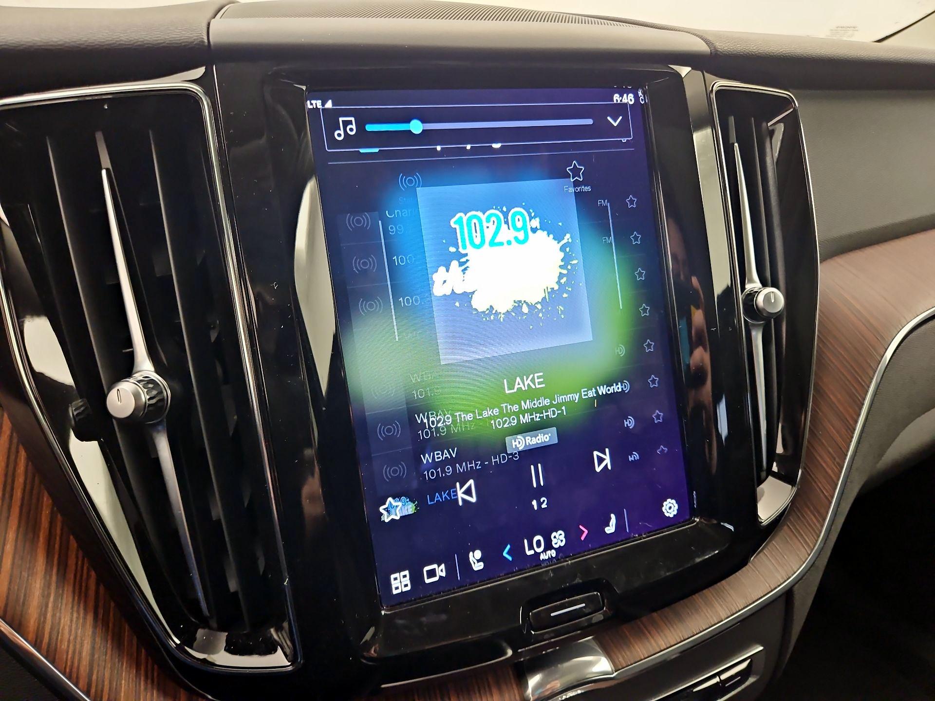 Thumbnail: 2023 Volvo XC60 - 15