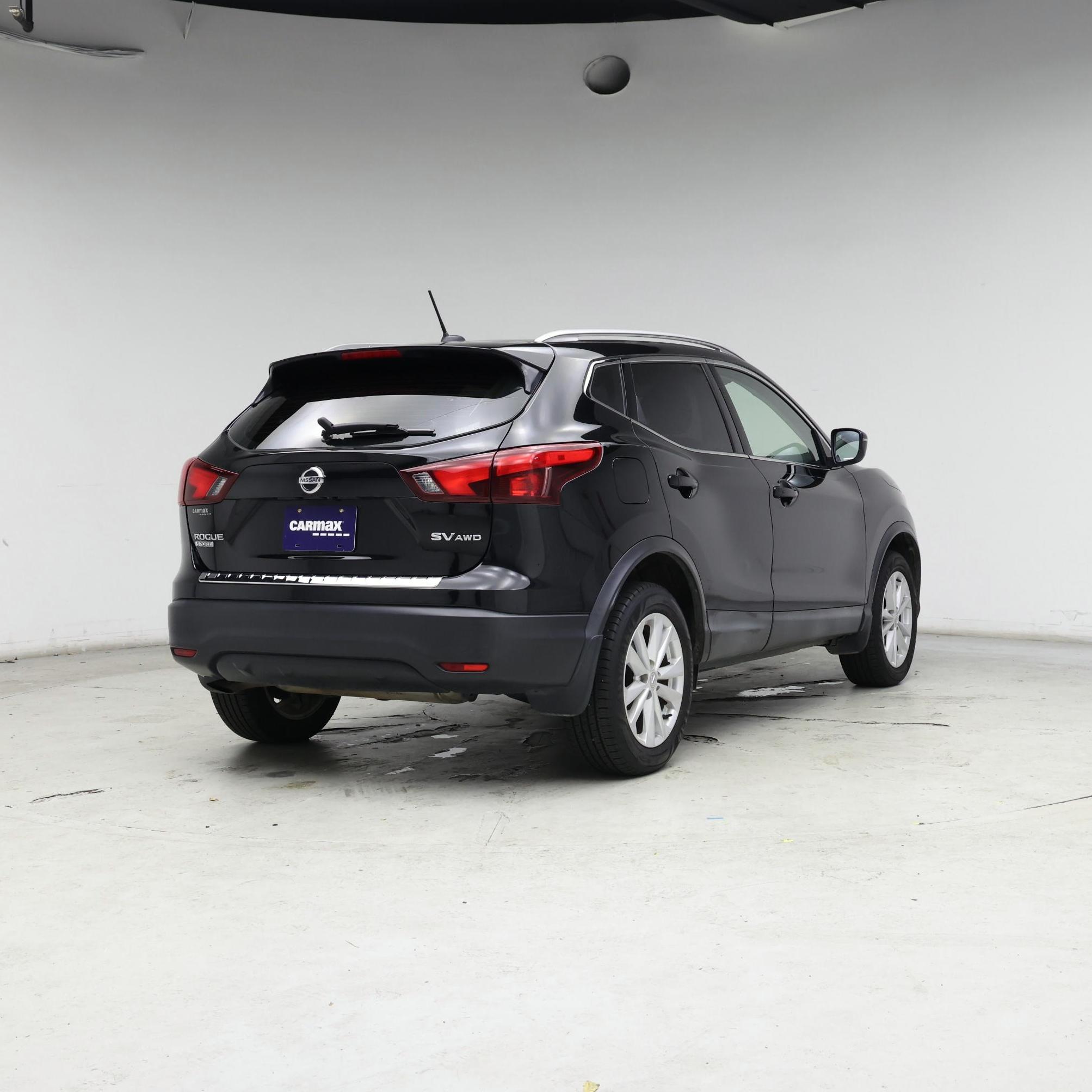 Thumbnail: 2018 Nissan Rogue Sport - 8