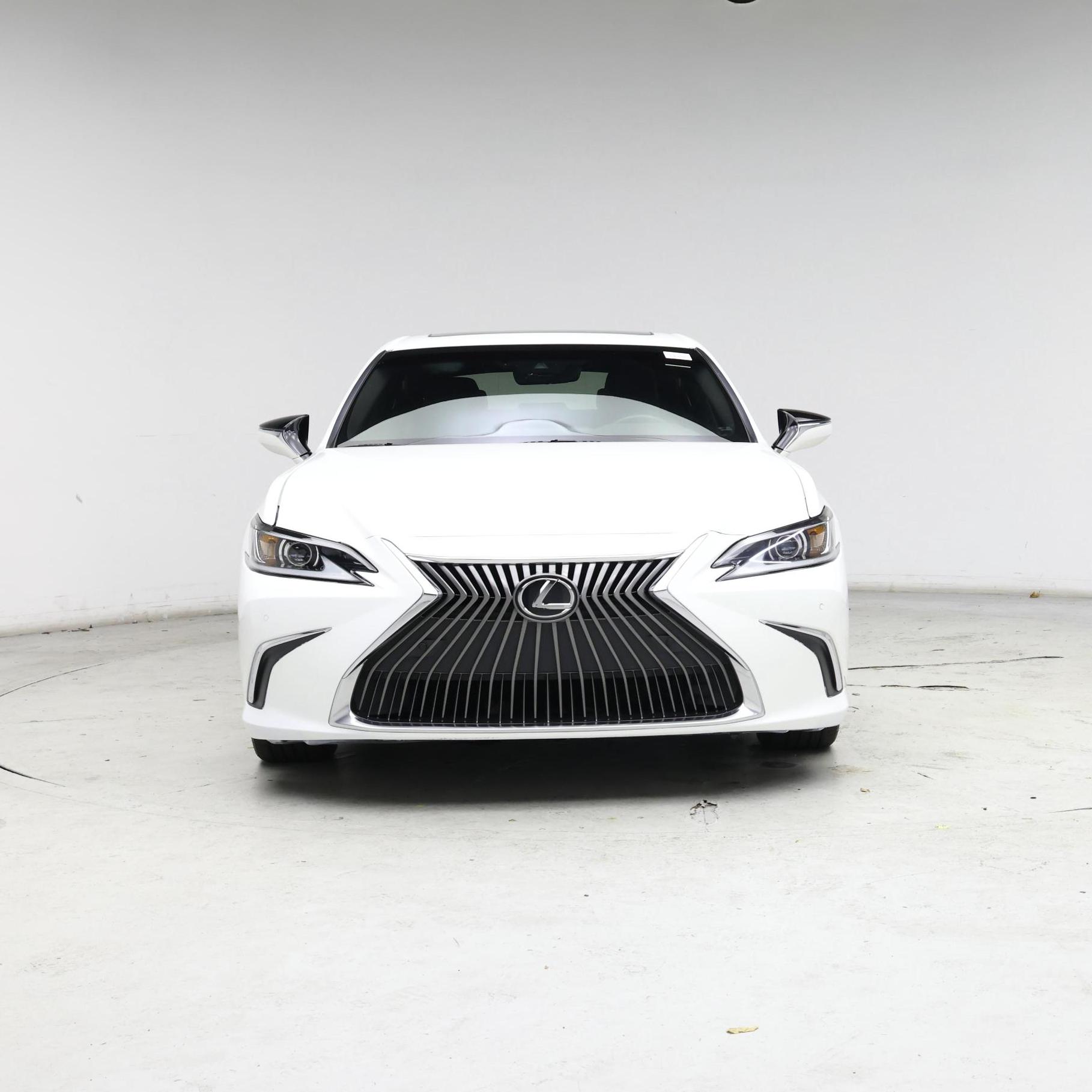 Thumbnail: 2020 Lexus ES - 5