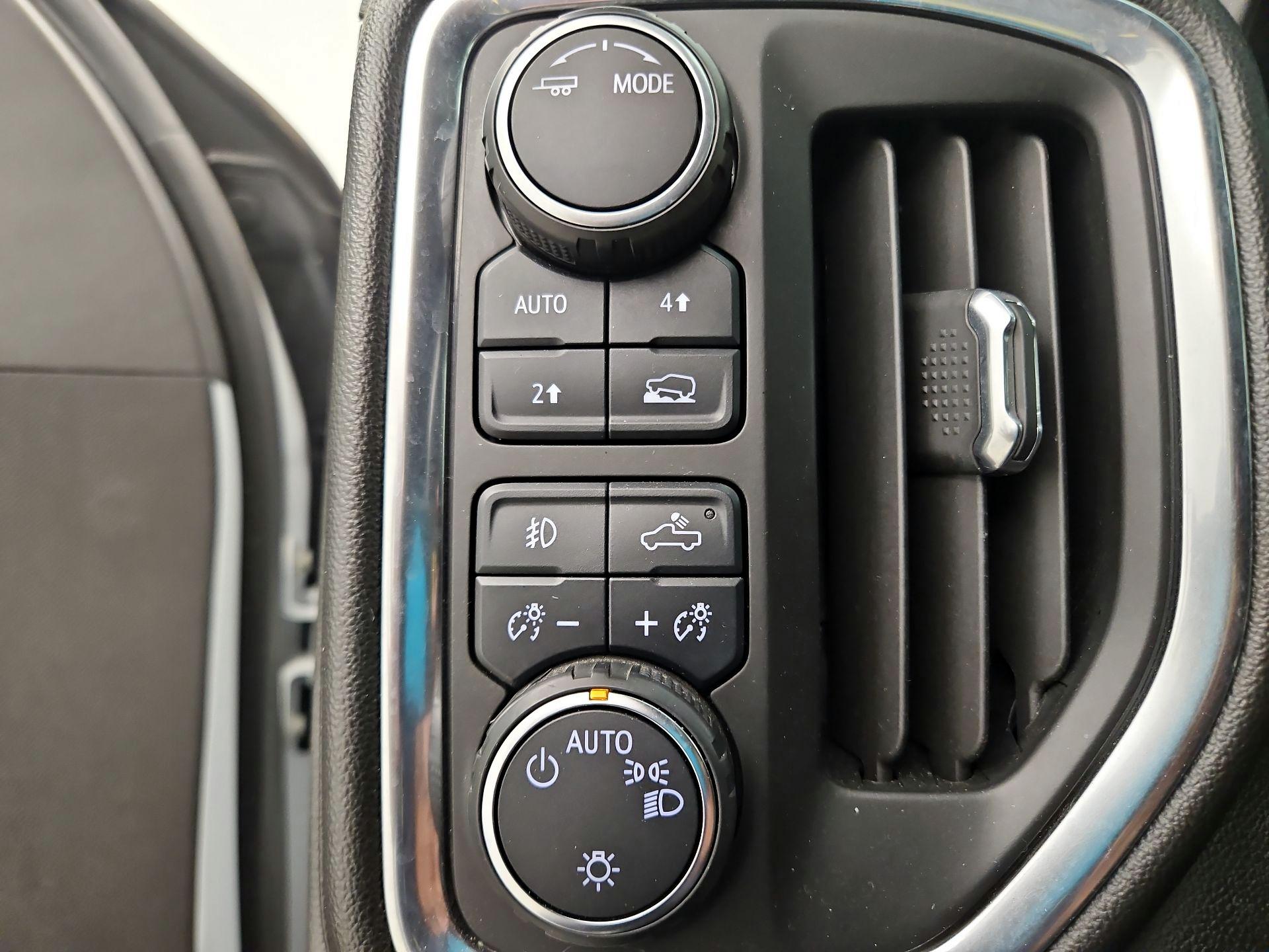 Thumbnail: 2020 Chevrolet Silverado 1500 - 13