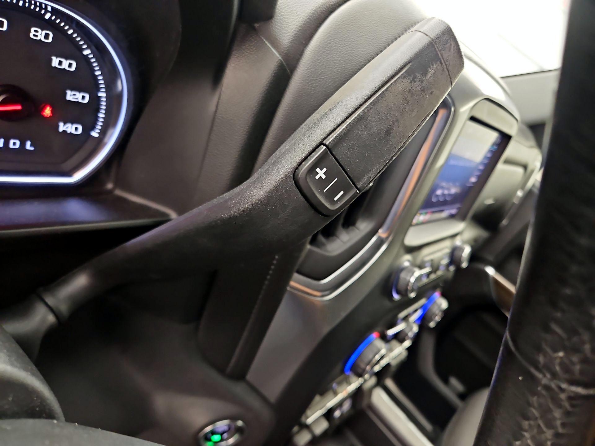 Thumbnail: 2020 Chevrolet Silverado 1500 - 17