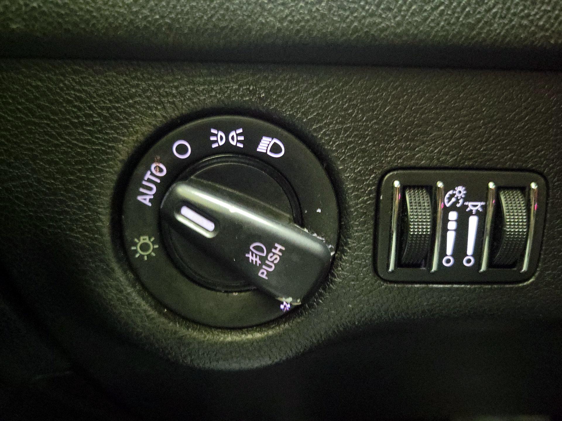 Thumbnail: 2019 Dodge Charger - 13