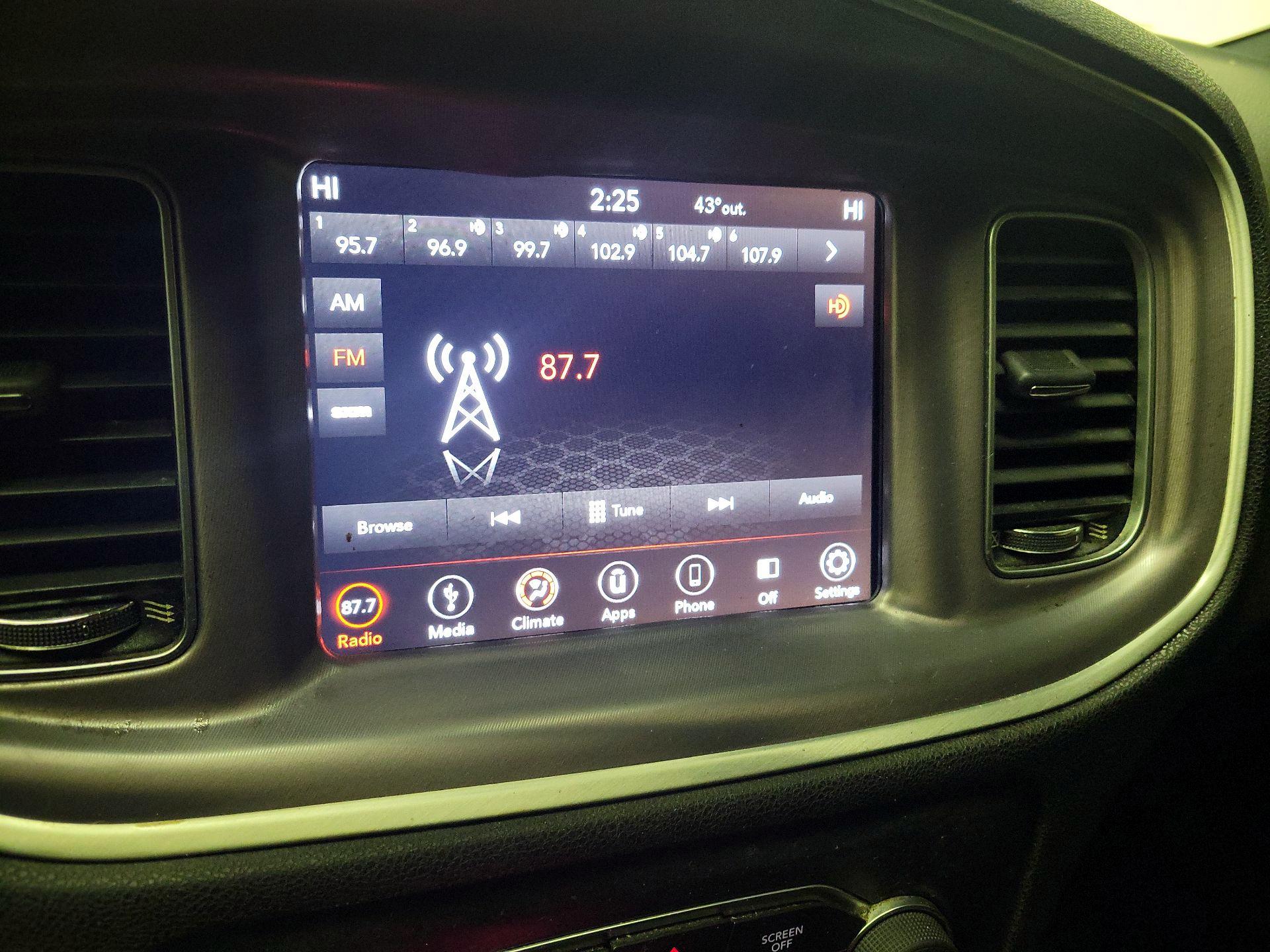 Thumbnail: 2019 Dodge Charger - 15