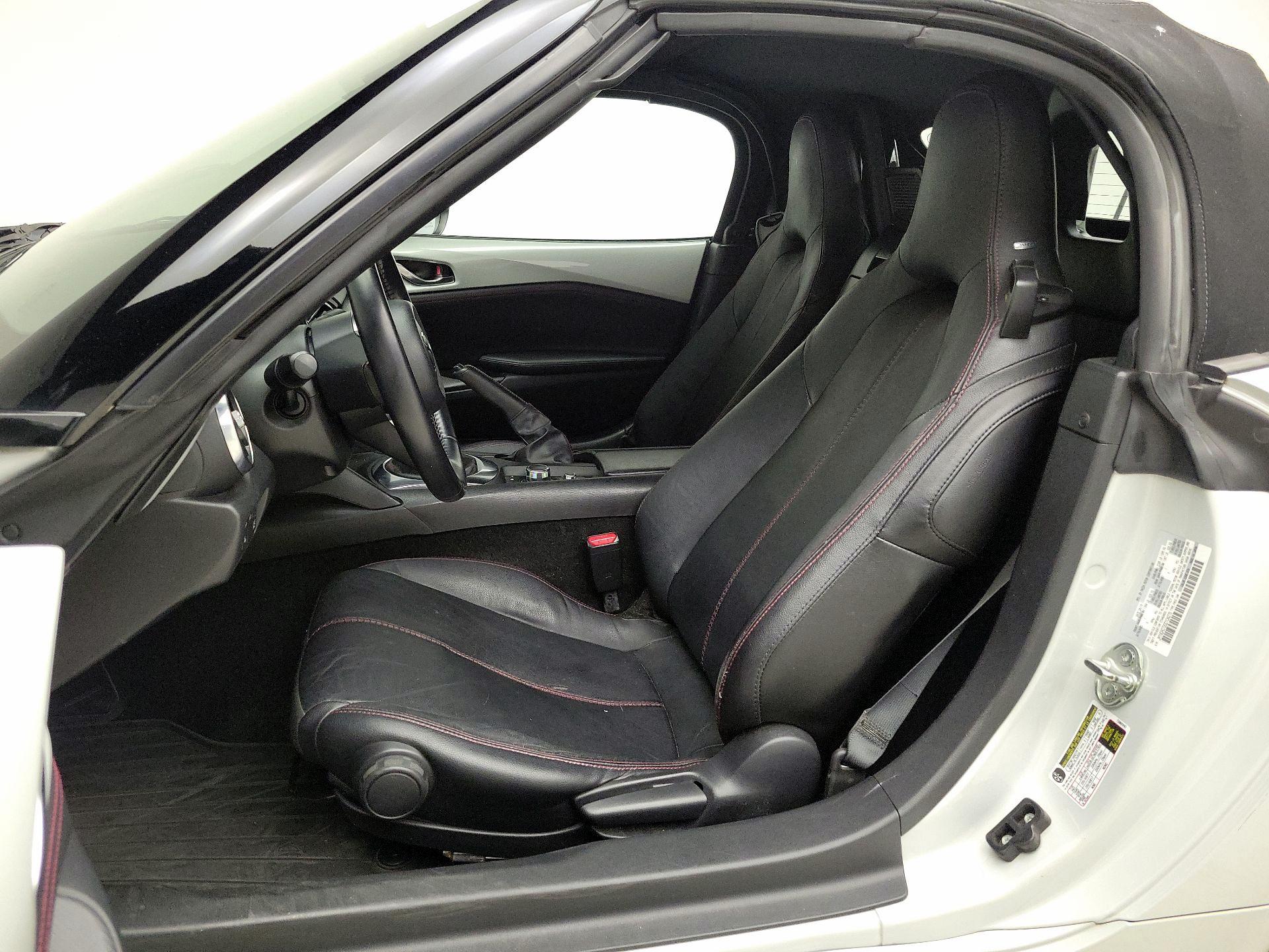 Thumbnail: 2016 Mazda MX-5 Miata - 11