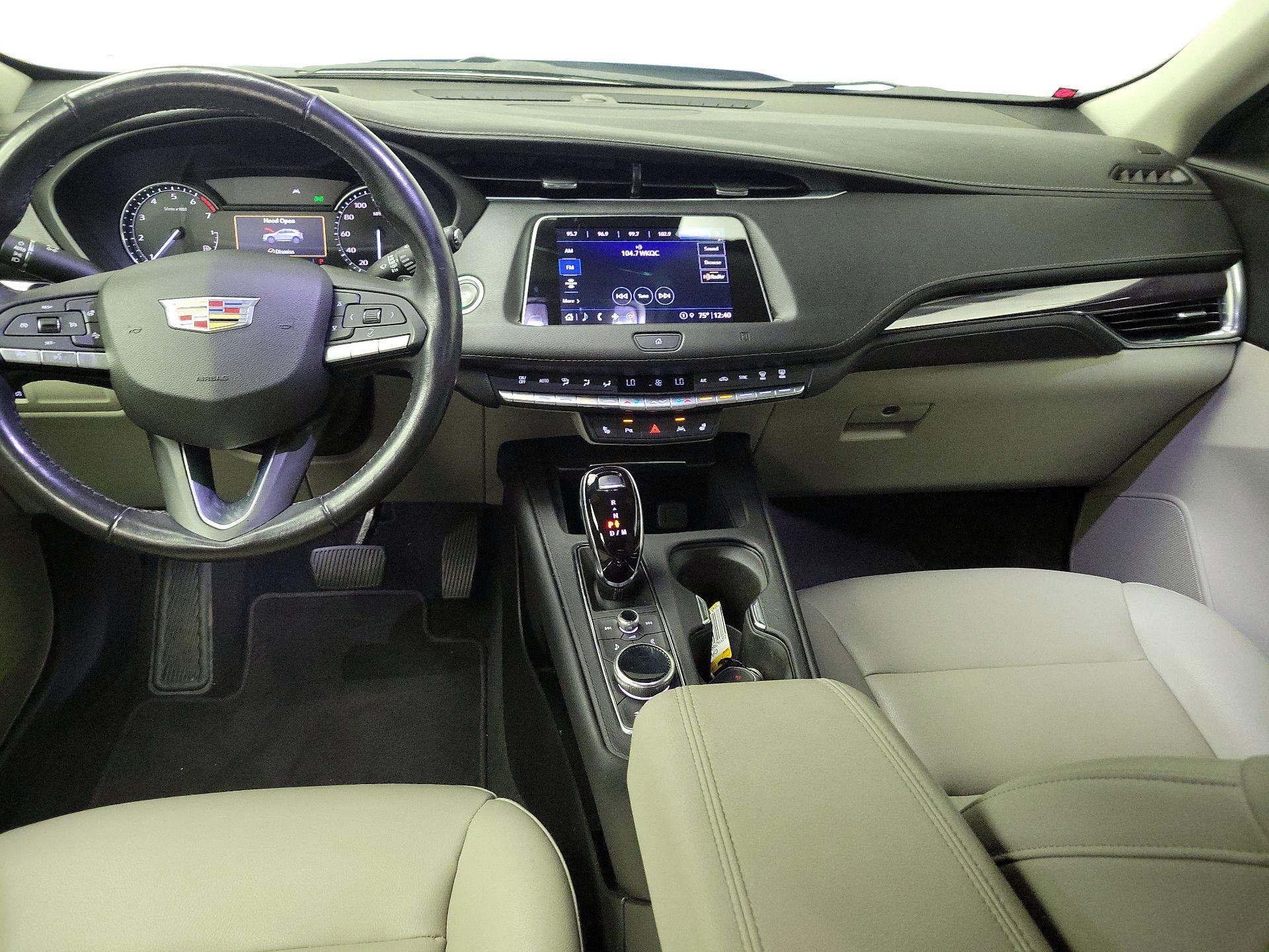 Thumbnail: 2021 Cadillac XT4 - 9