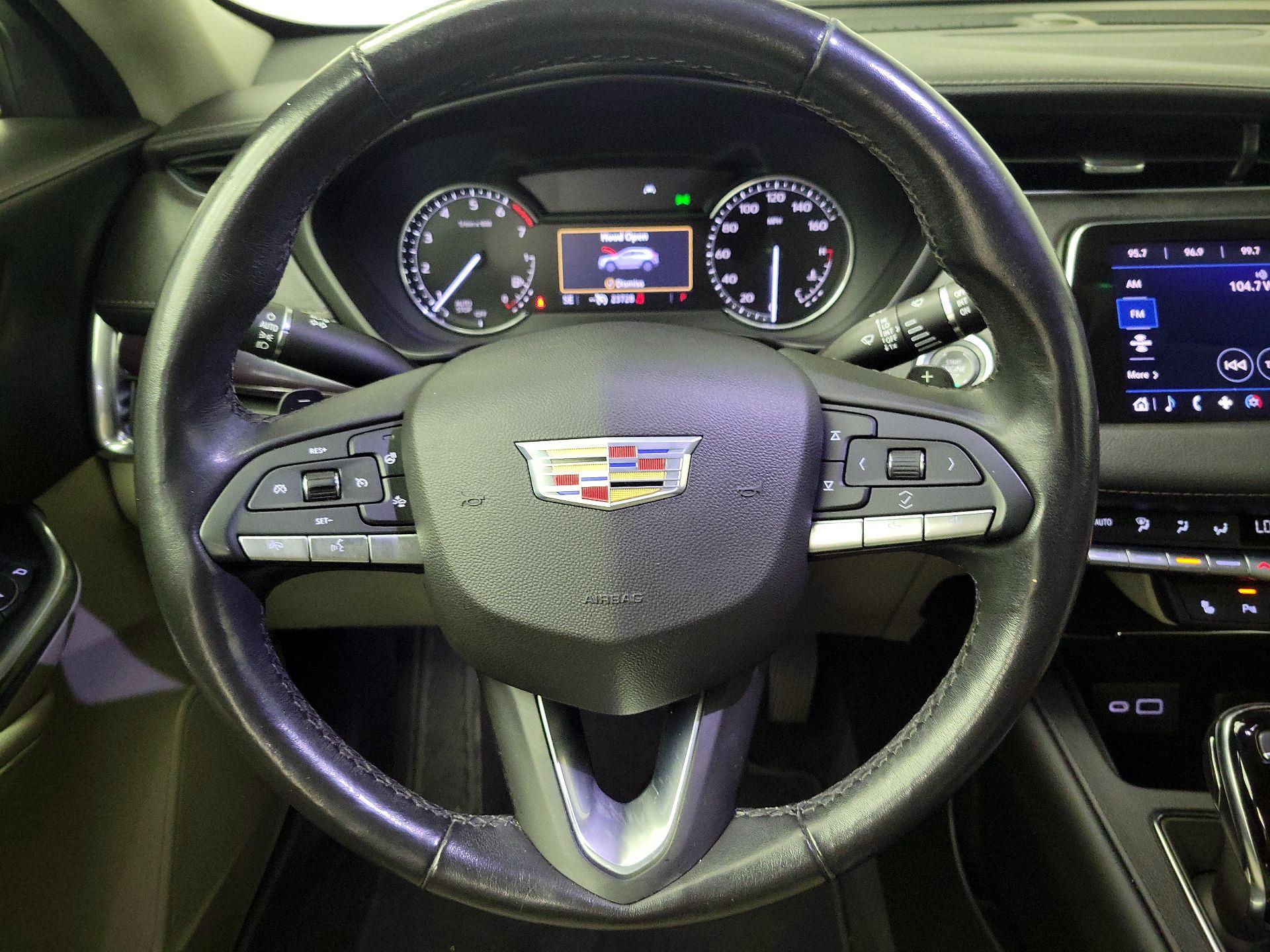 Thumbnail: 2021 Cadillac XT4 - 10