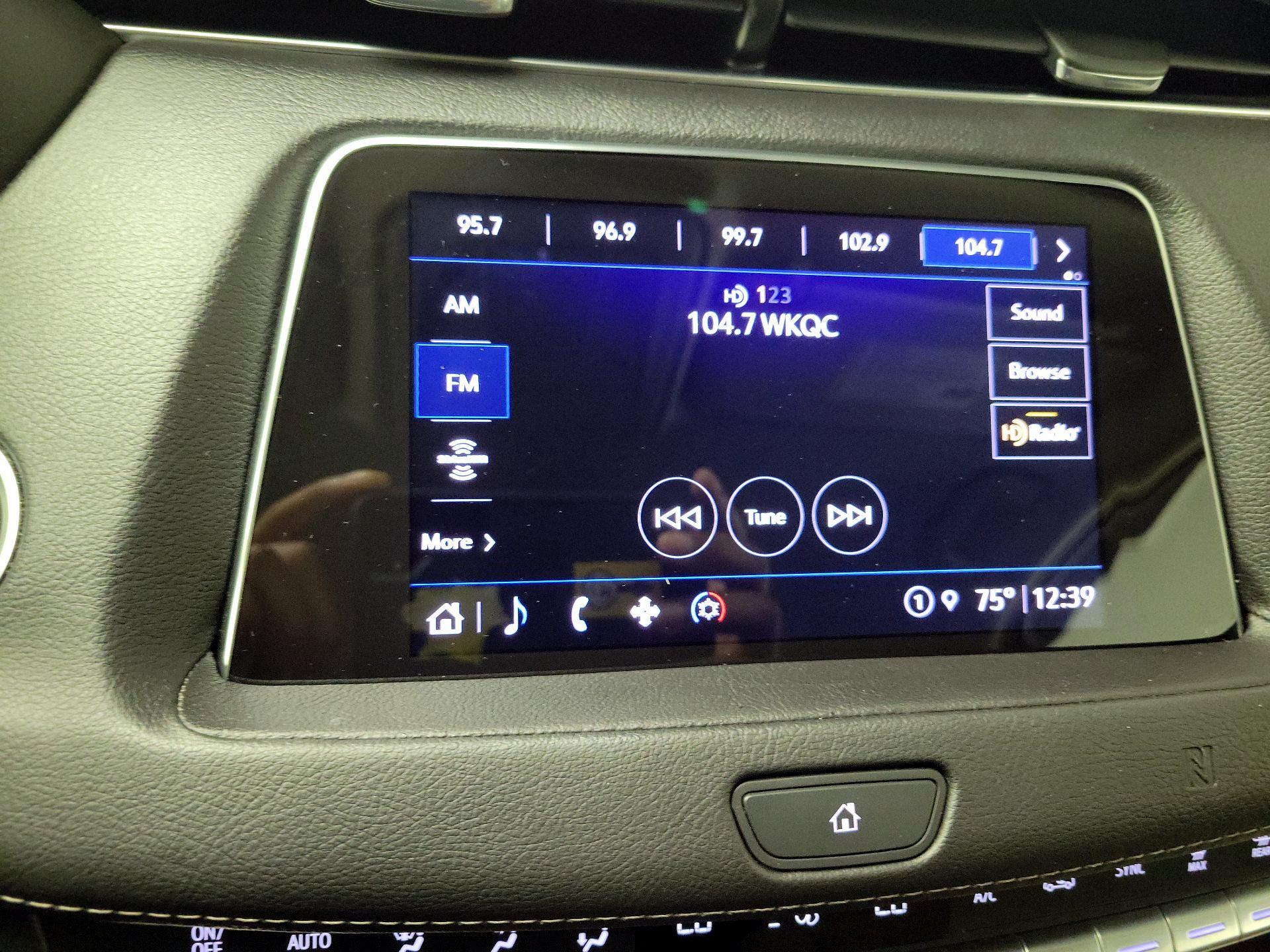 Thumbnail: 2021 Cadillac XT4 - 14