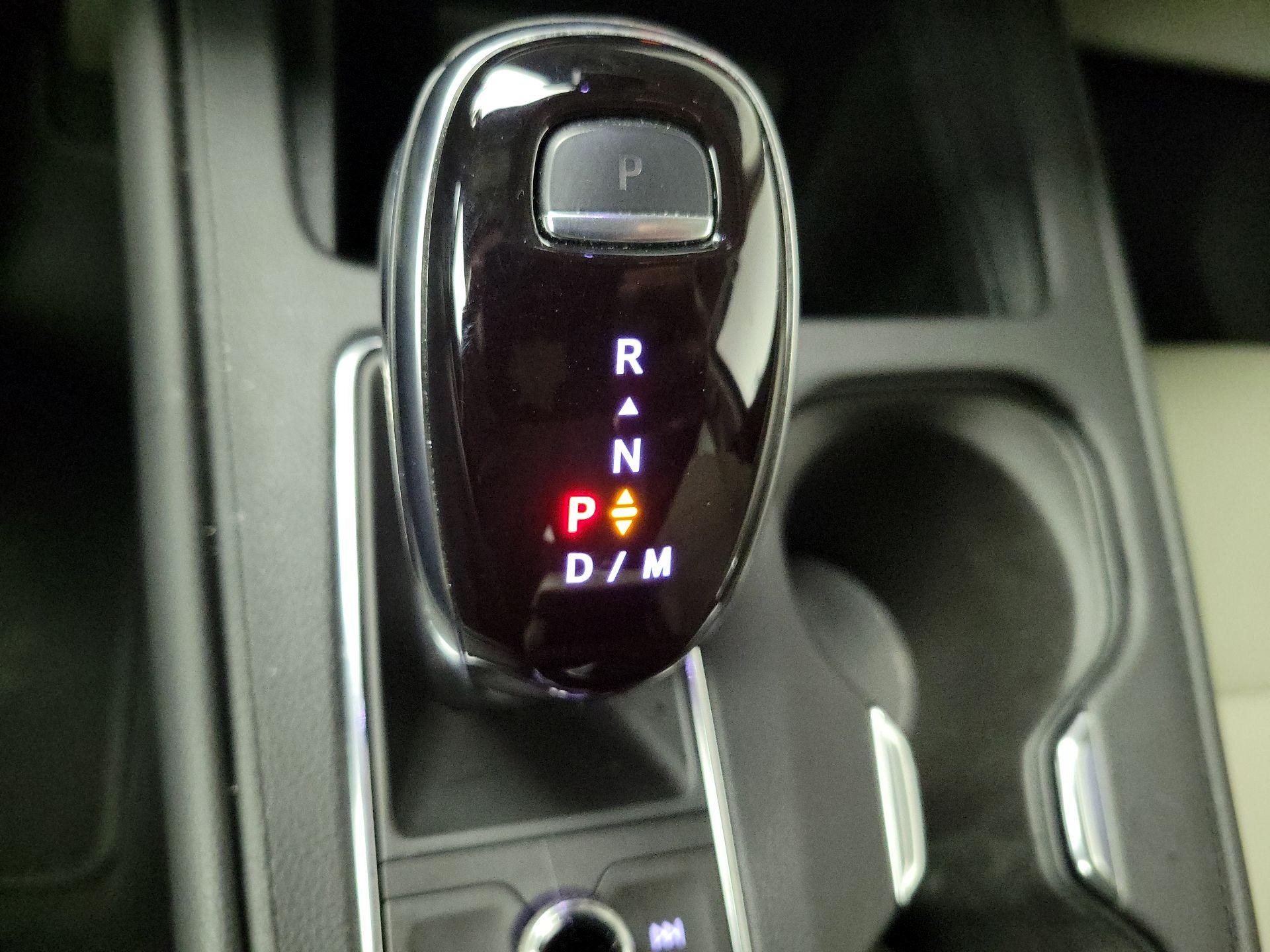 Thumbnail: 2021 Cadillac XT4 - 16