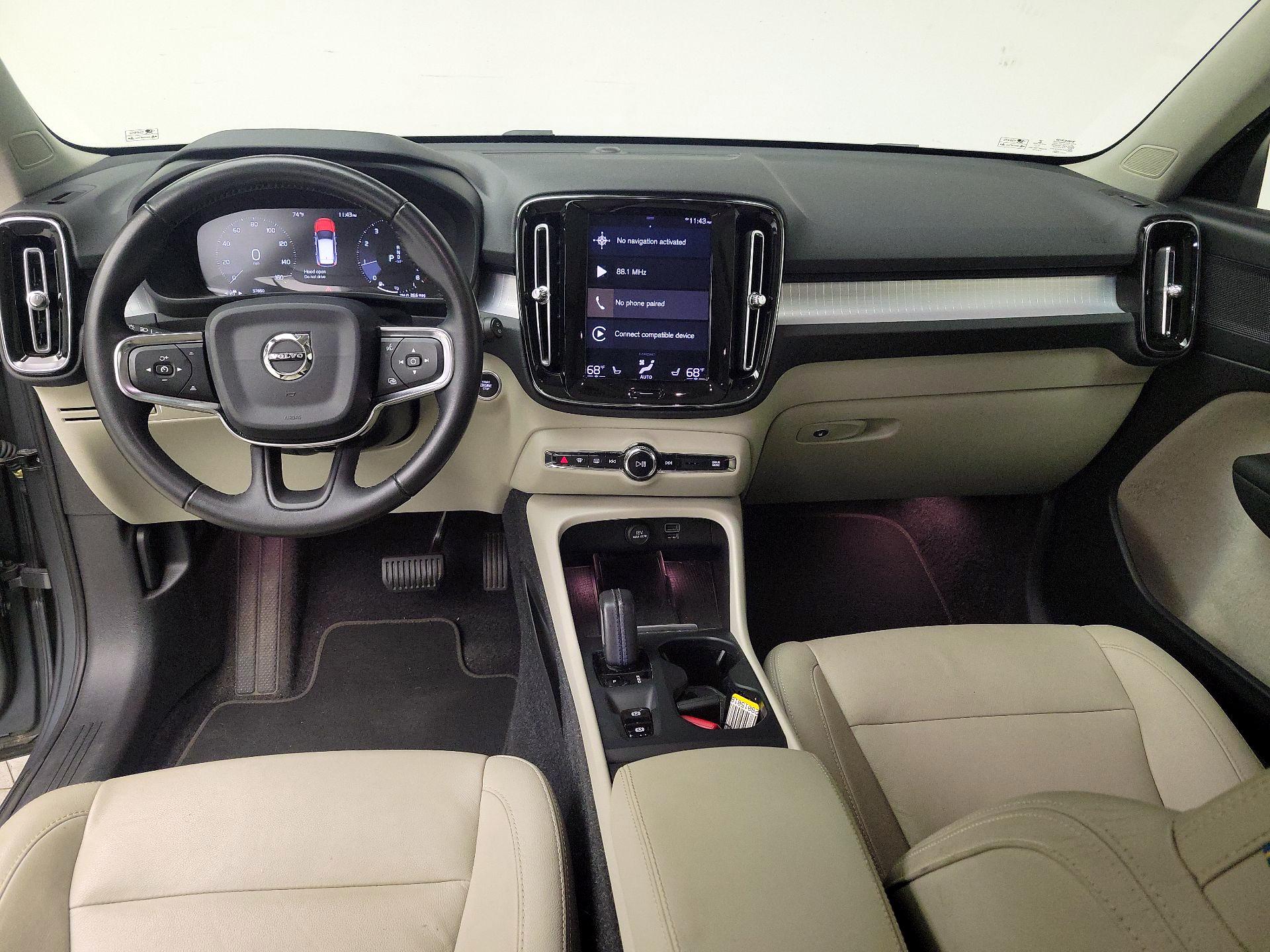 Thumbnail: 2019 Volvo XC40 - 9