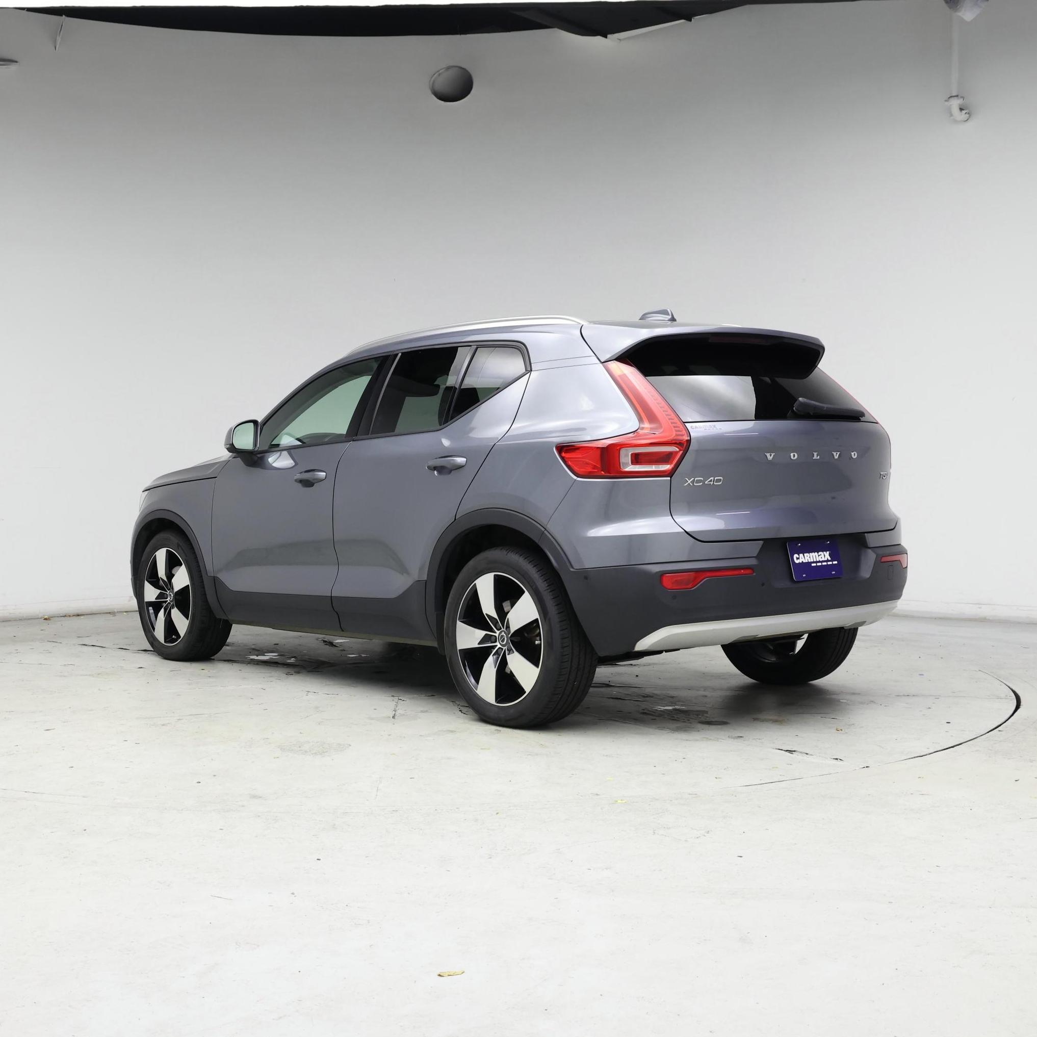 Thumbnail: 2019 Volvo XC40 - 2