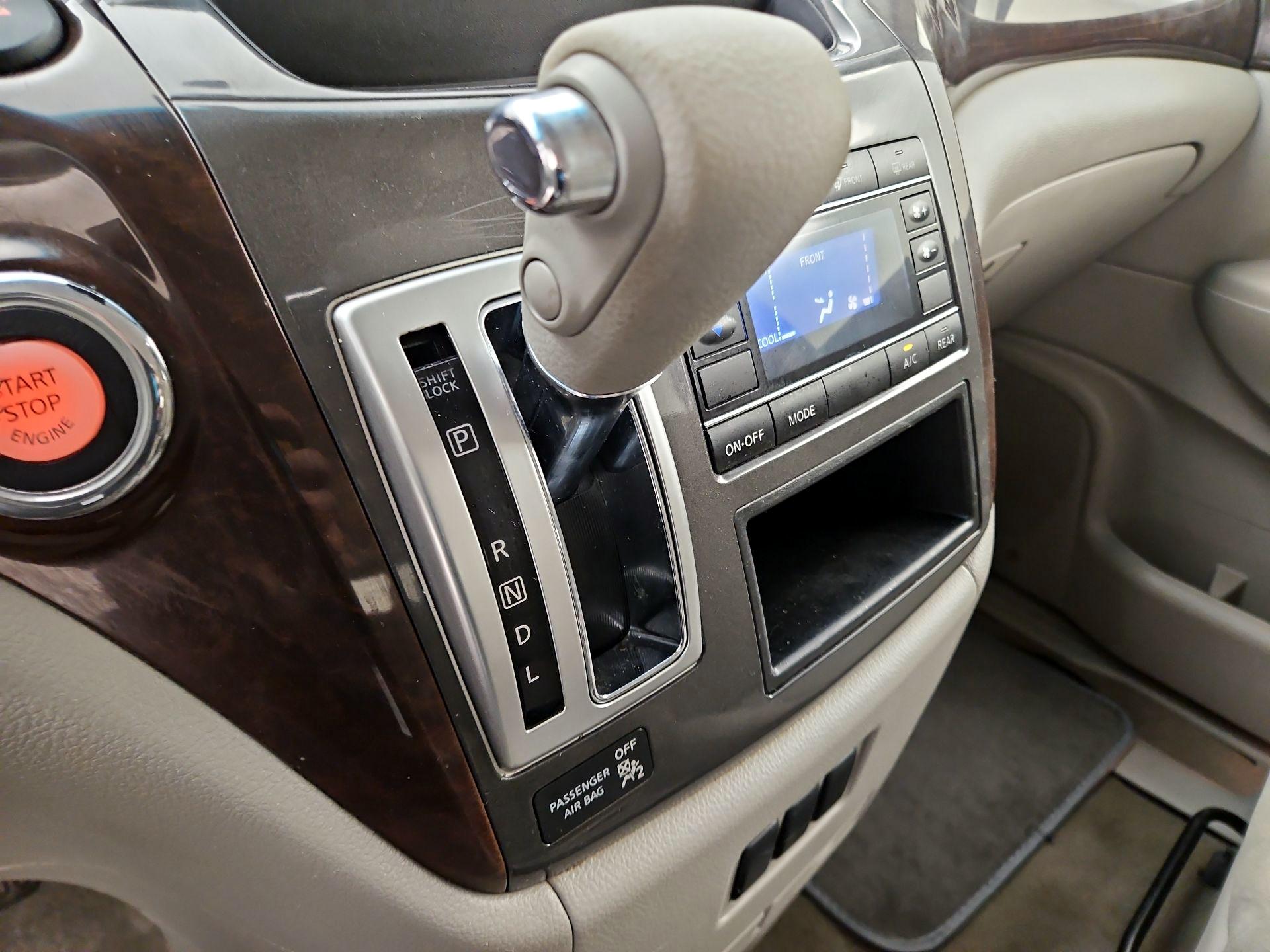 Thumbnail: 2016 Nissan Quest - 16