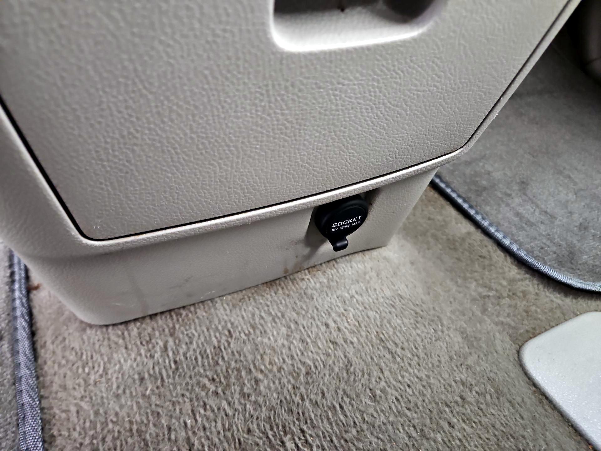 Thumbnail: 2016 Nissan Quest - 17