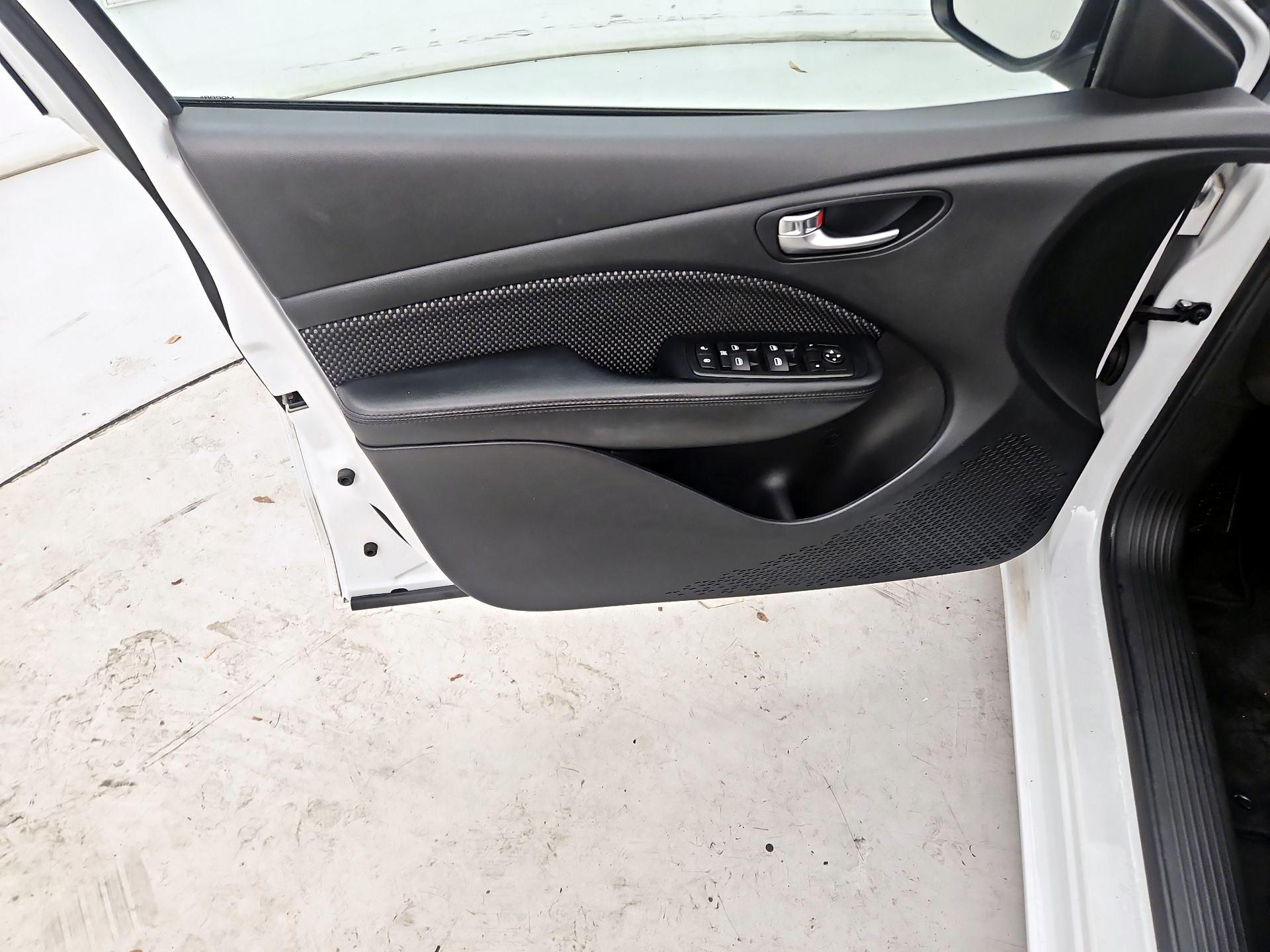 Thumbnail: 2015 Dodge Dart - 12