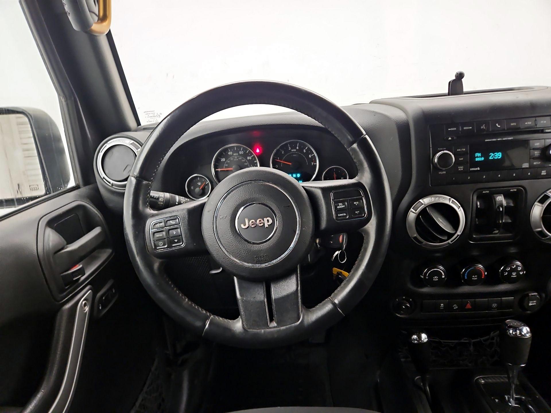 Thumbnail: 2016 Jeep Wrangler - 10