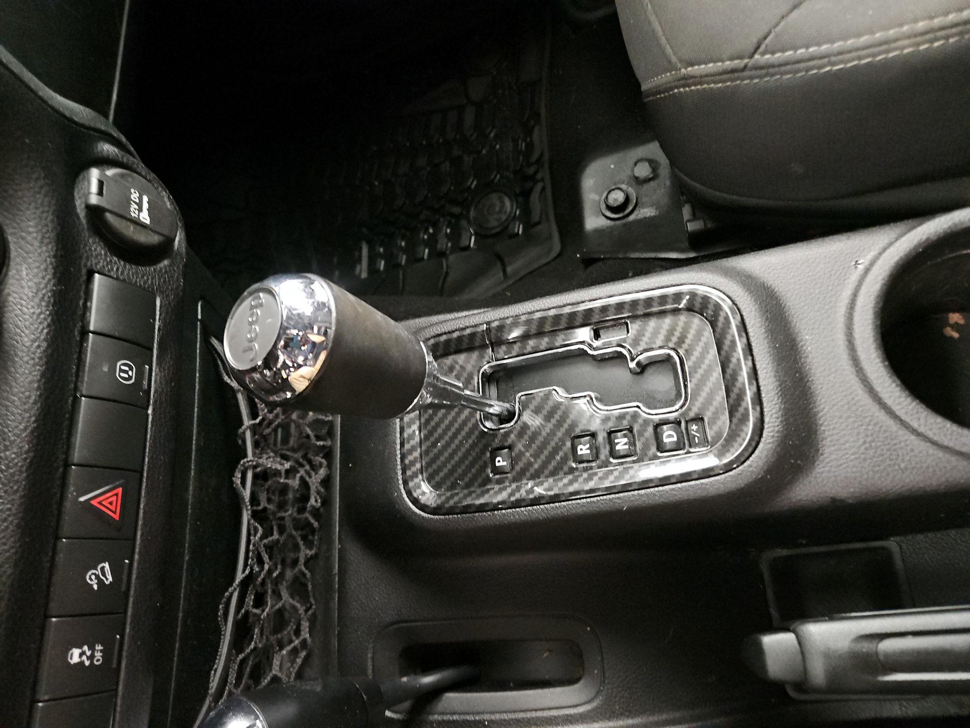 Thumbnail: 2016 Jeep Wrangler - 15