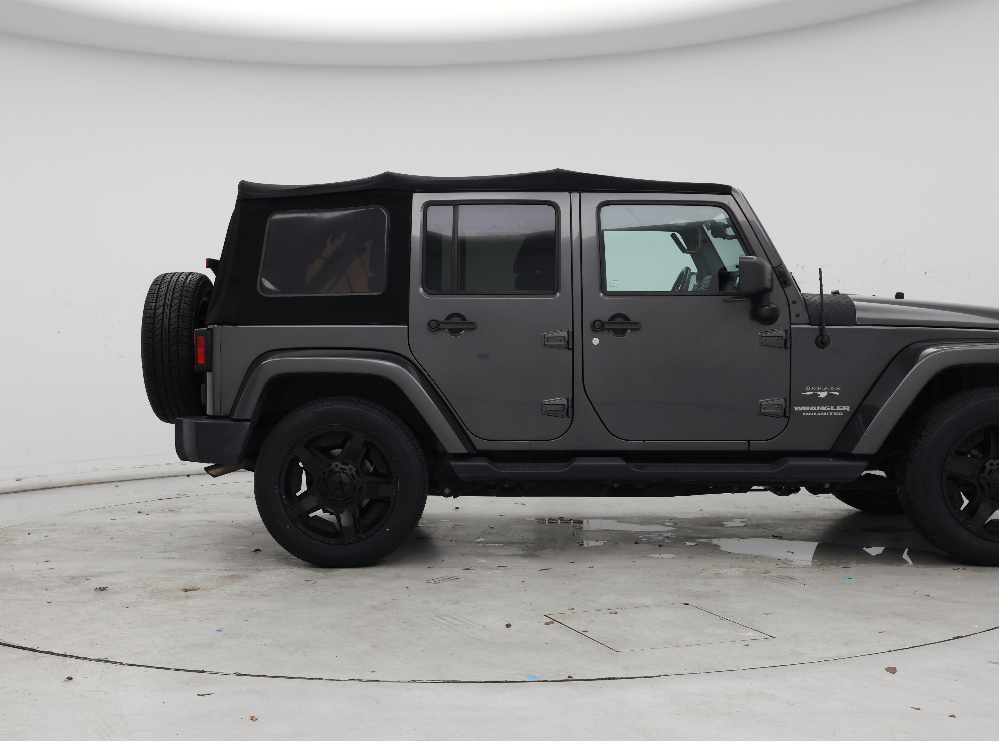 Thumbnail: 2016 Jeep Wrangler - 7