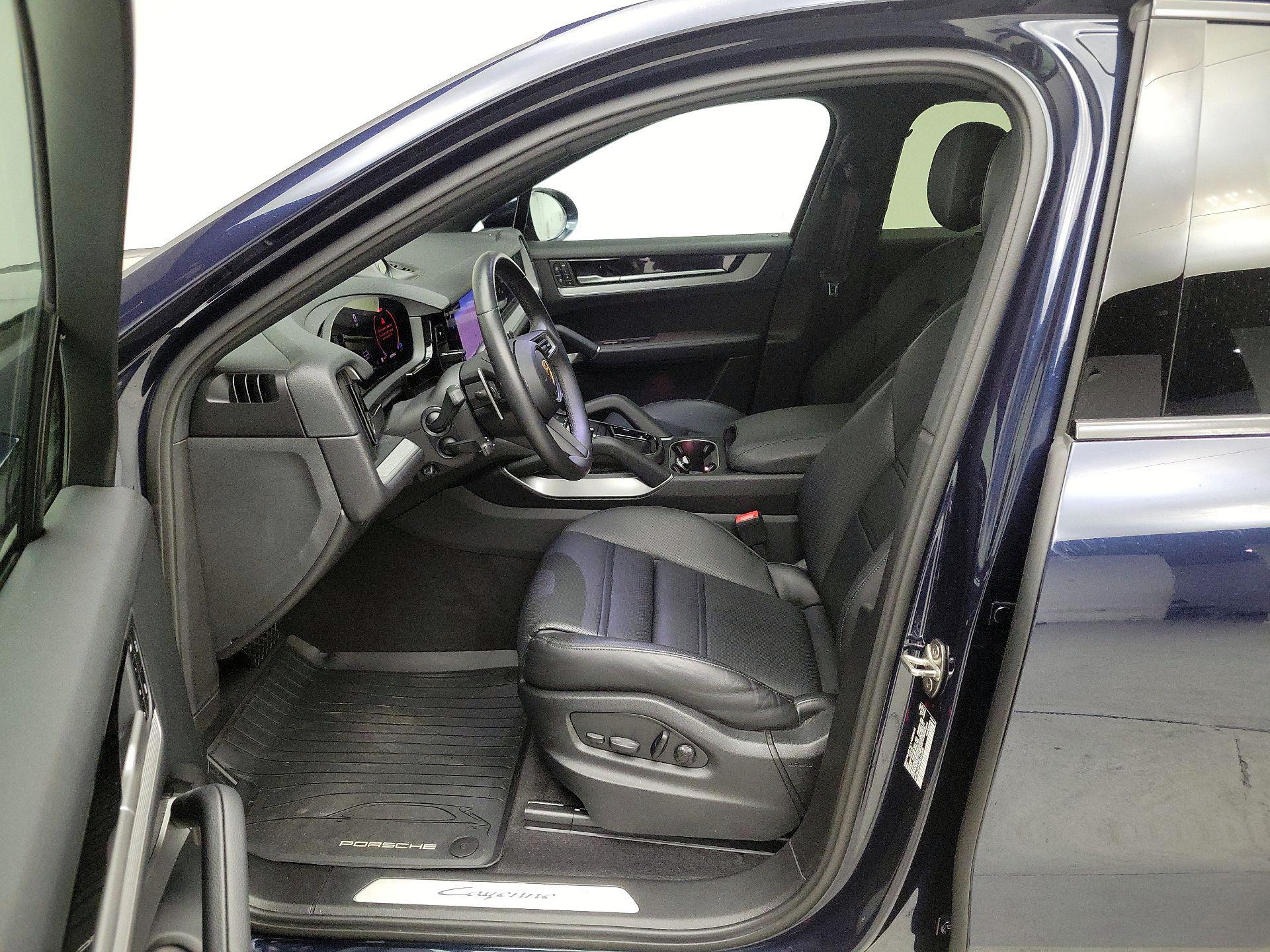 Thumbnail: 2024 Porsche Cayenne - 11