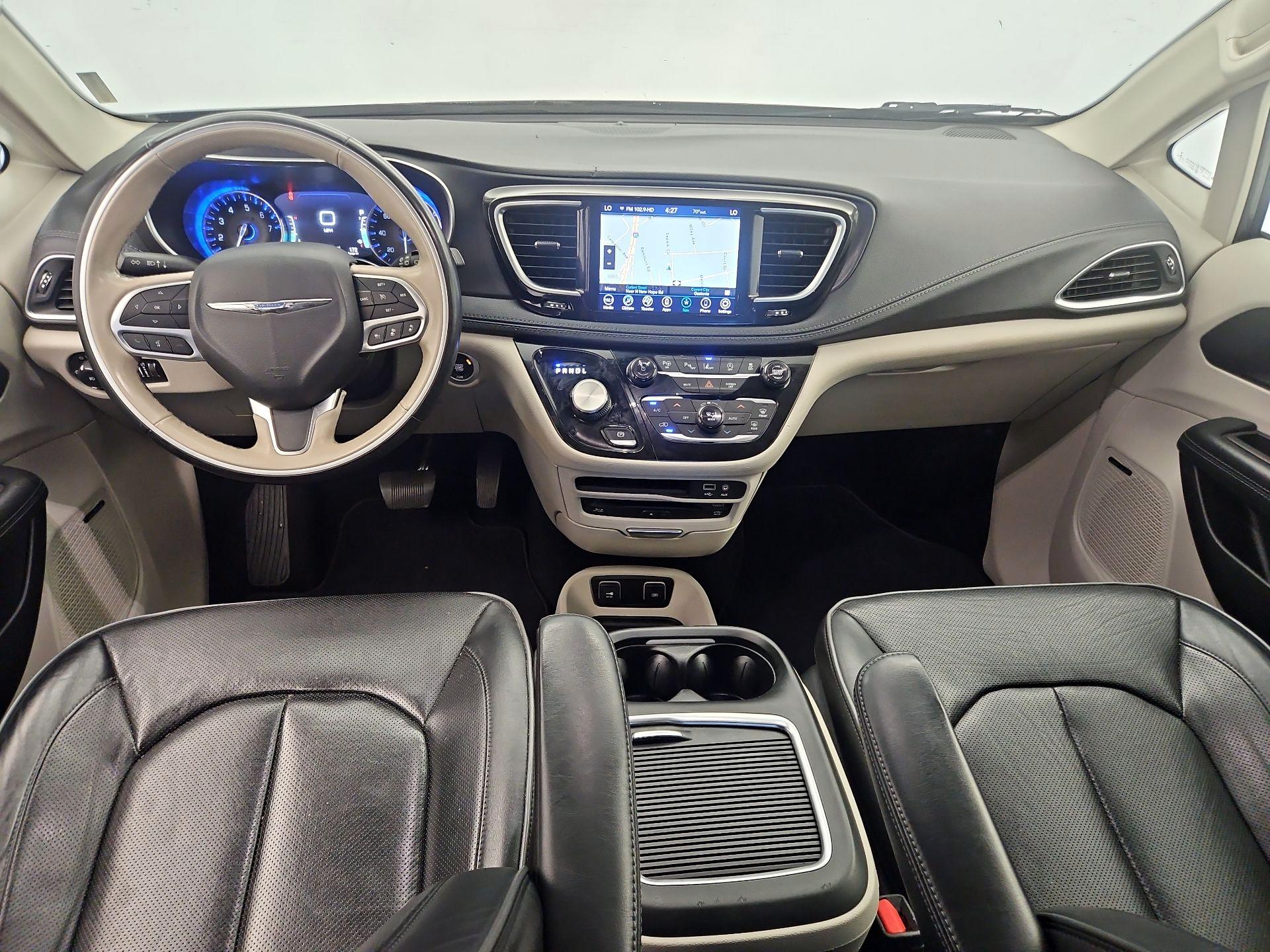 Thumbnail: 2020 Chrysler Pacifica - 9