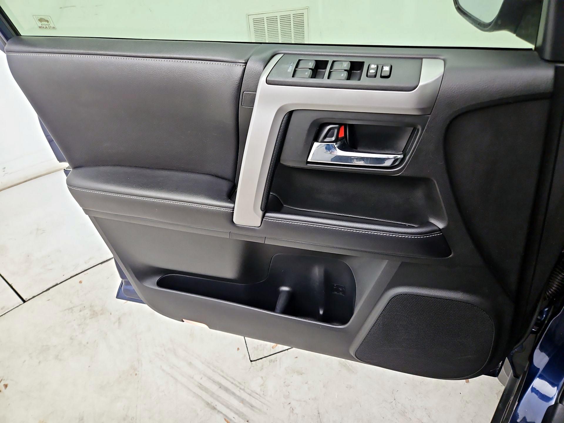 Thumbnail: 2018 Toyota 4Runner - 12