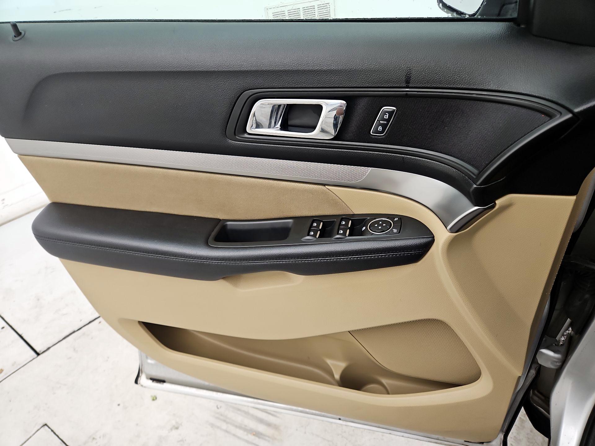 Thumbnail: 2017 Ford Explorer - 12