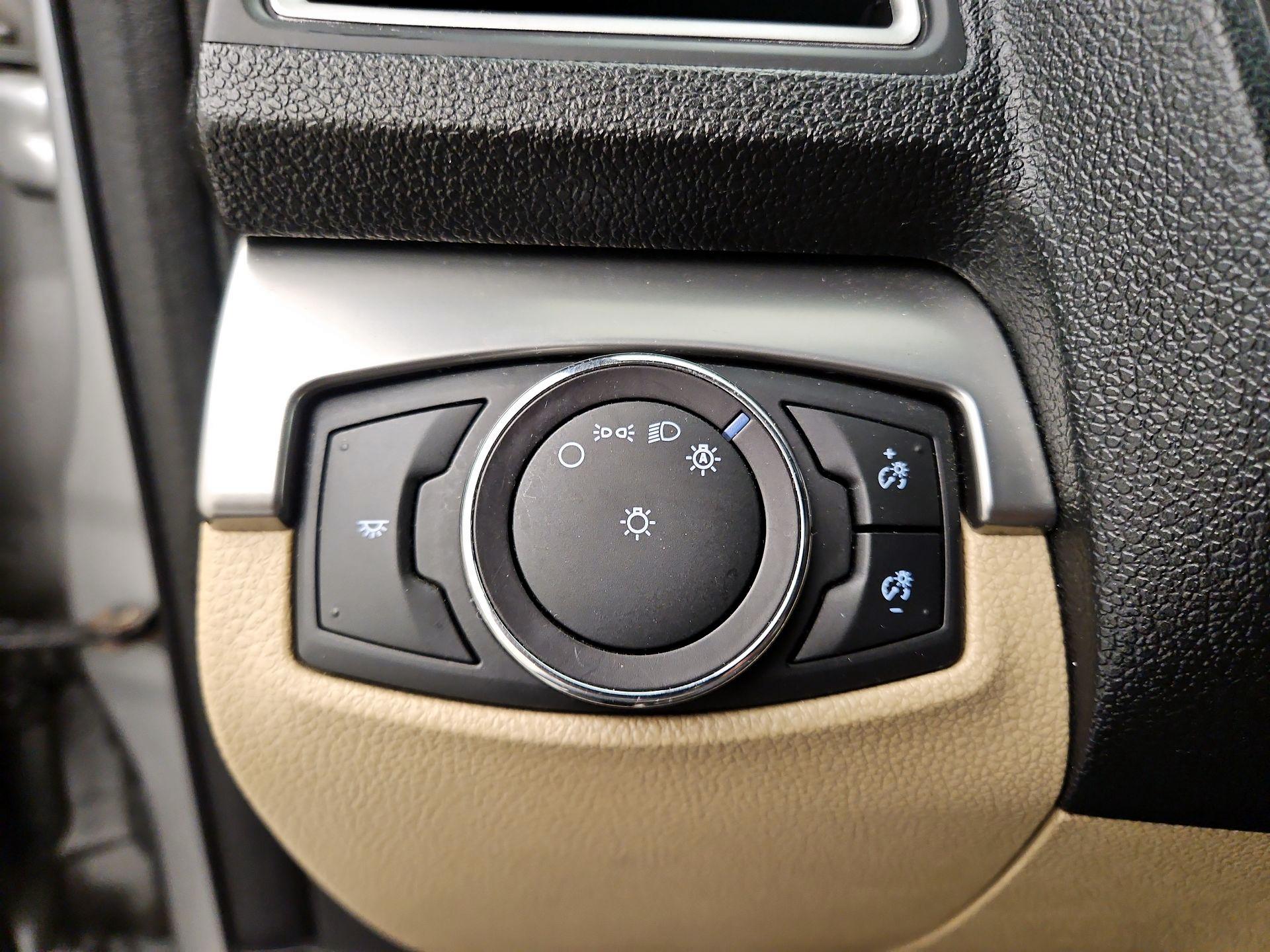 Thumbnail: 2017 Ford Explorer - 13