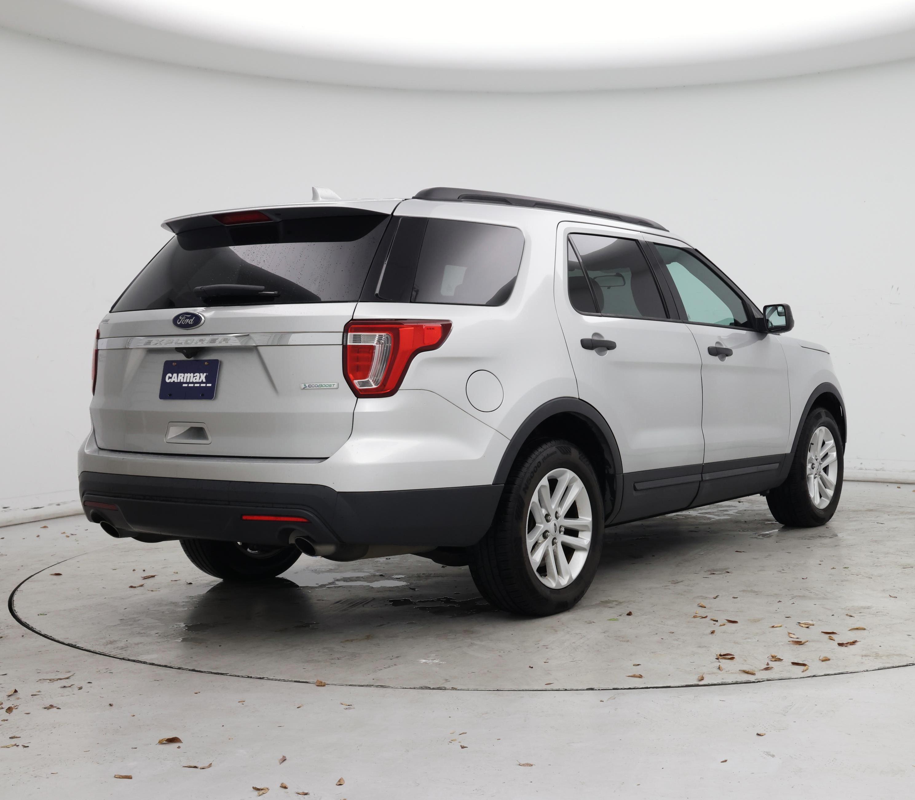 Thumbnail: 2017 Ford Explorer - 8