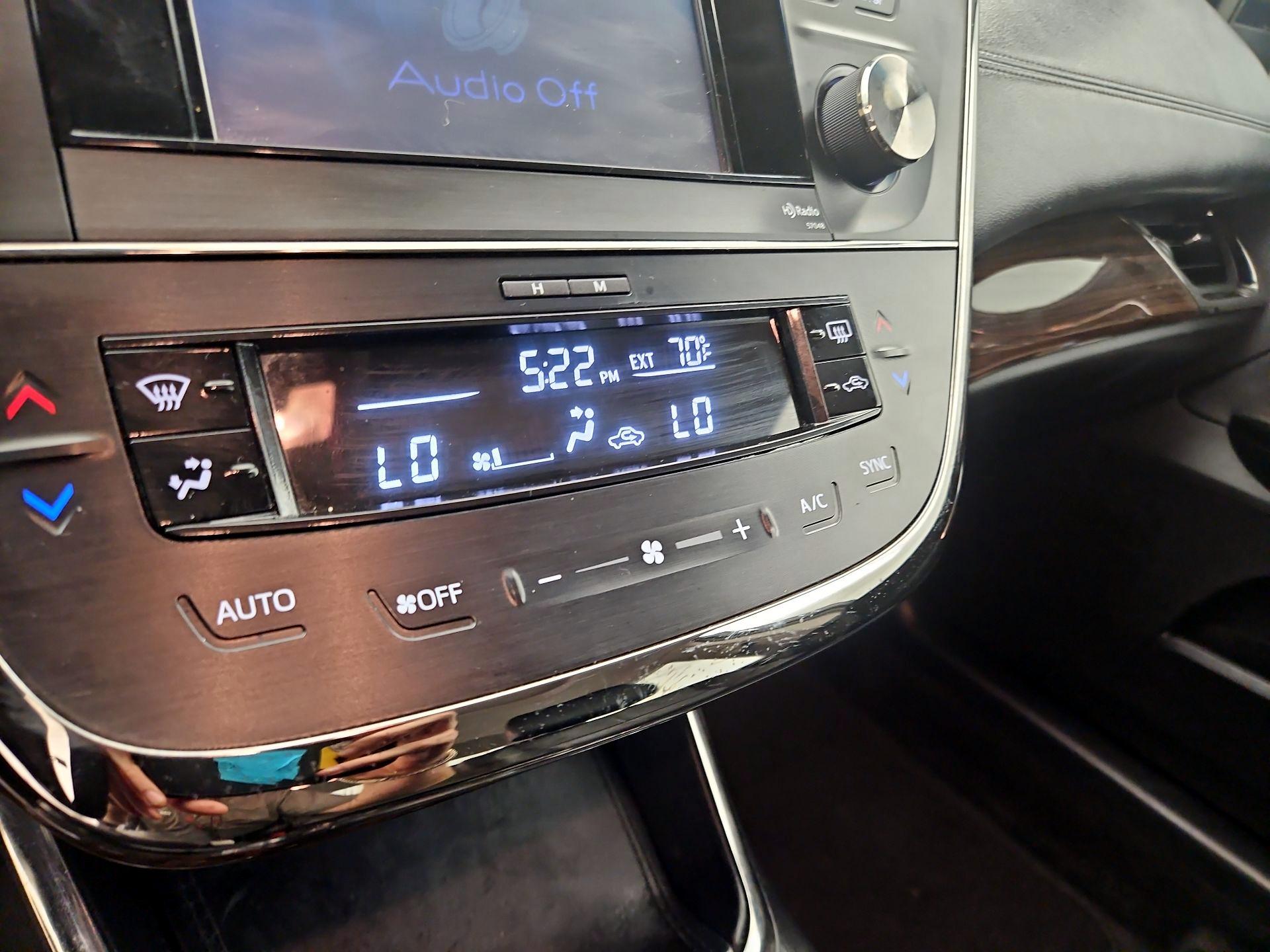 Thumbnail: 2014 Toyota Avalon - 16