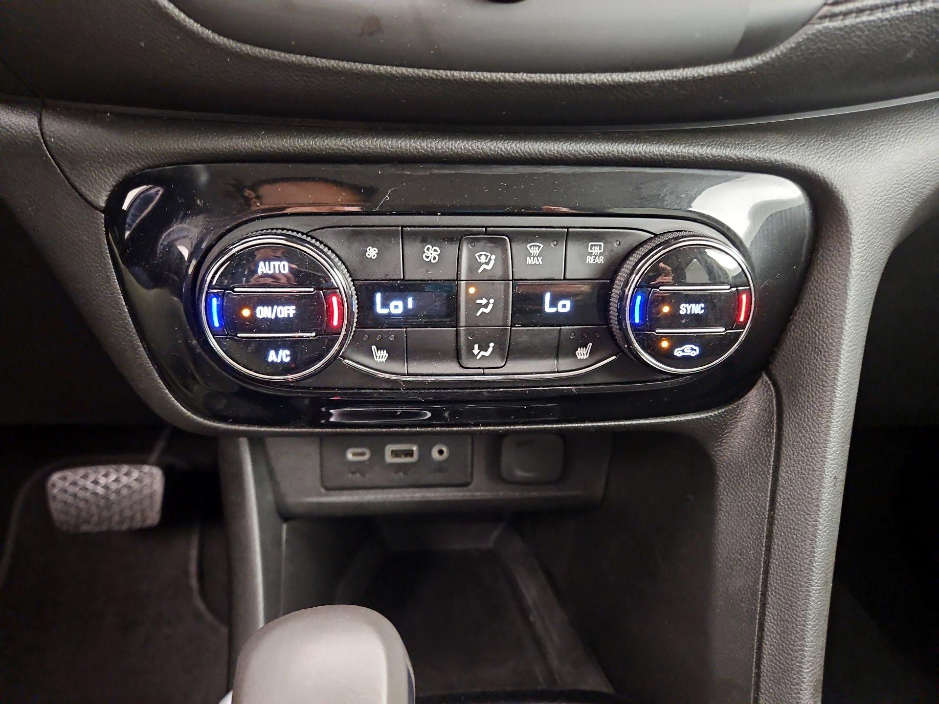 Thumbnail: 2020 Buick Encore GX - 16
