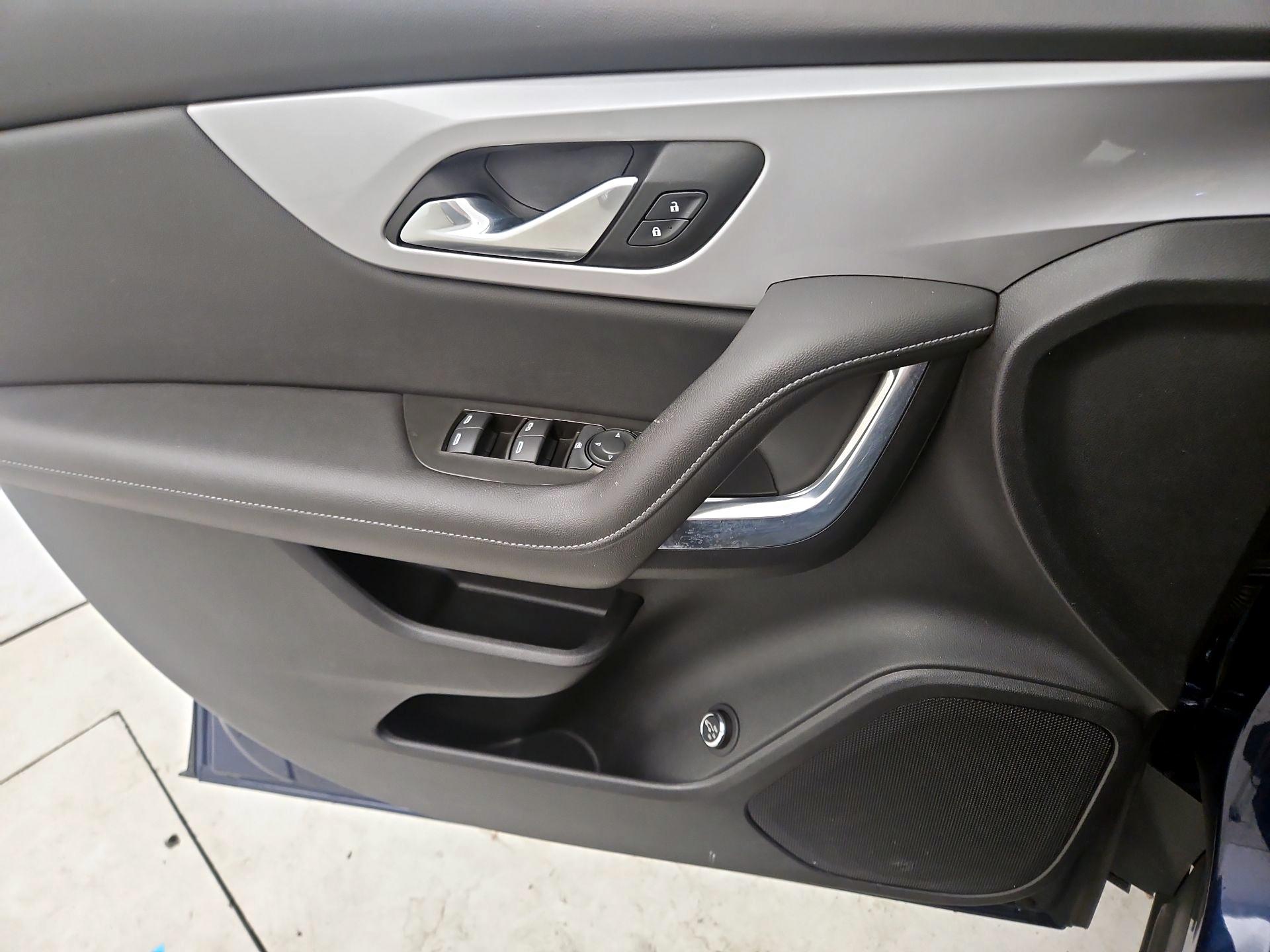 Thumbnail: 2022 Chevrolet Blazer - 12