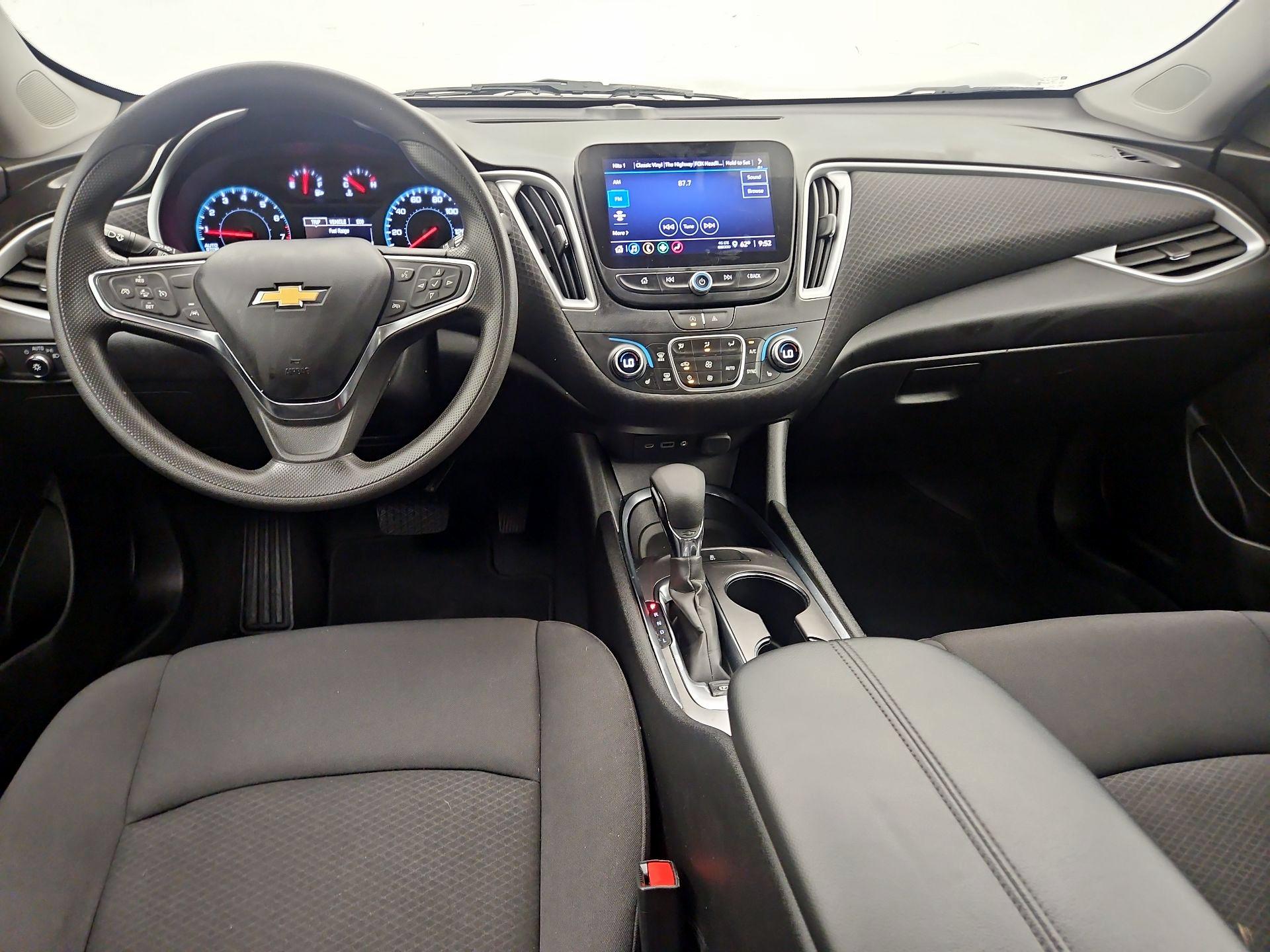 Thumbnail: 2023 Chevrolet Malibu - 9