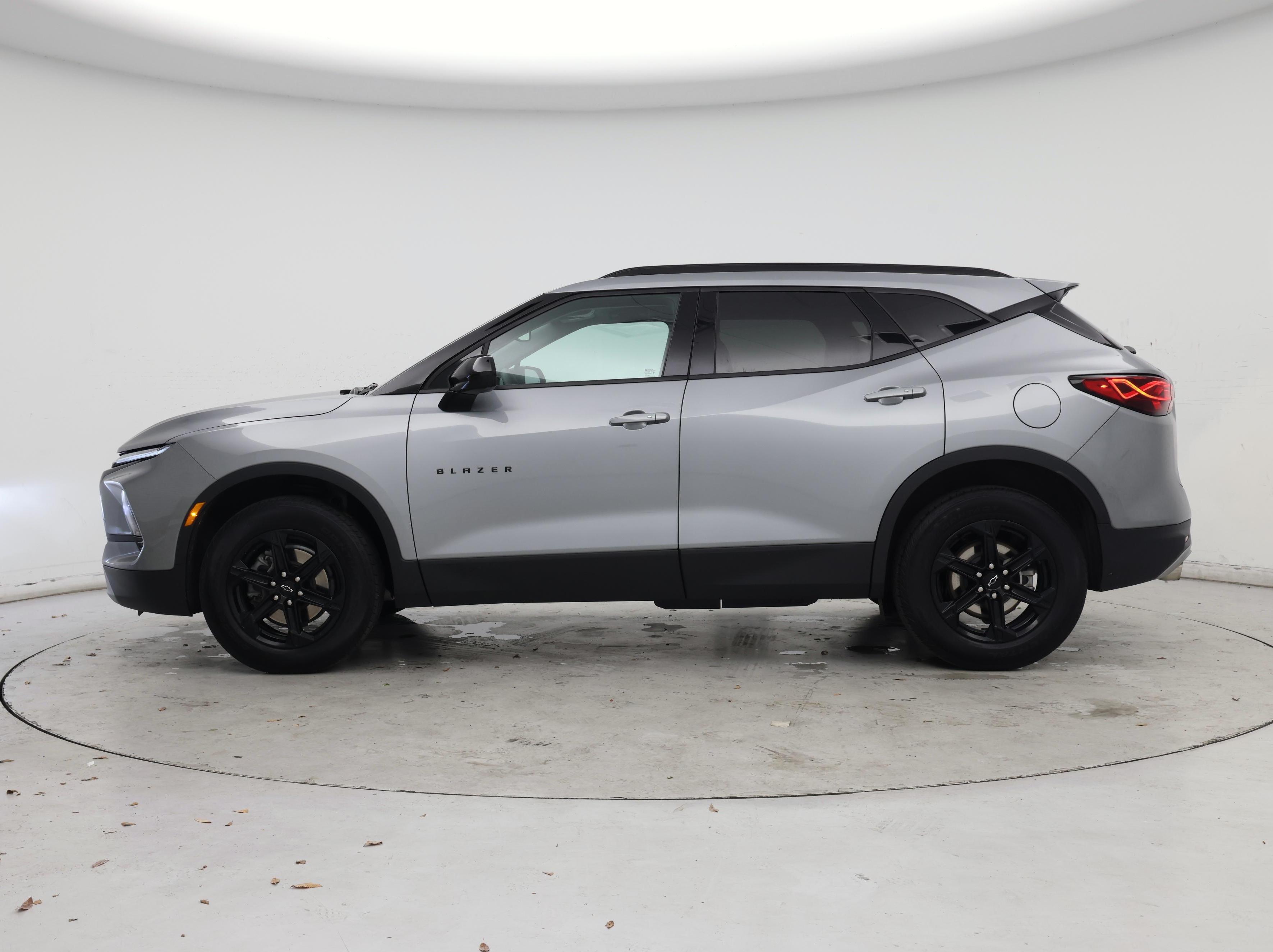 Thumbnail: 2023 Chevrolet Blazer - 3
