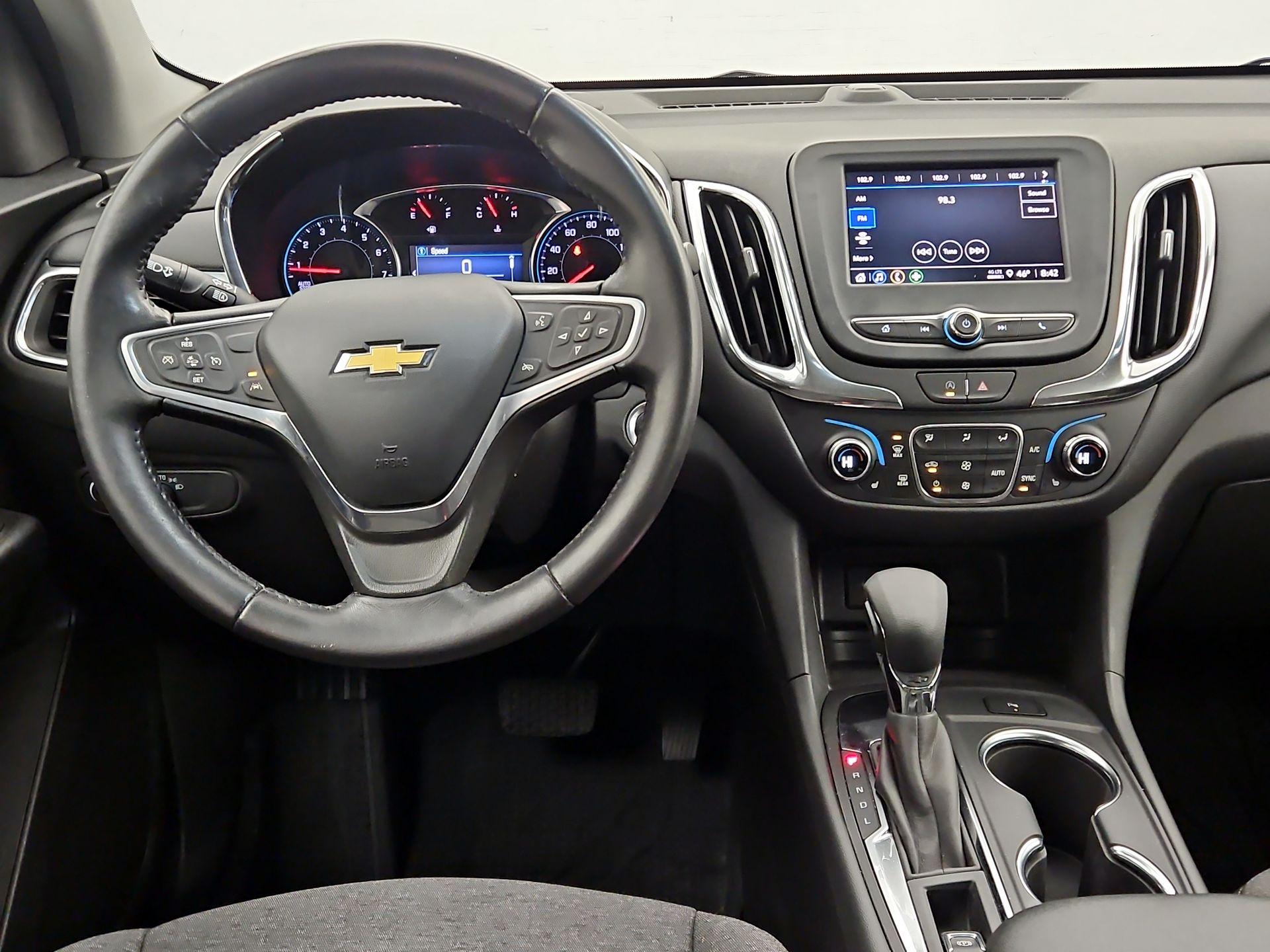 Thumbnail: 2022 Chevrolet Equinox - 10